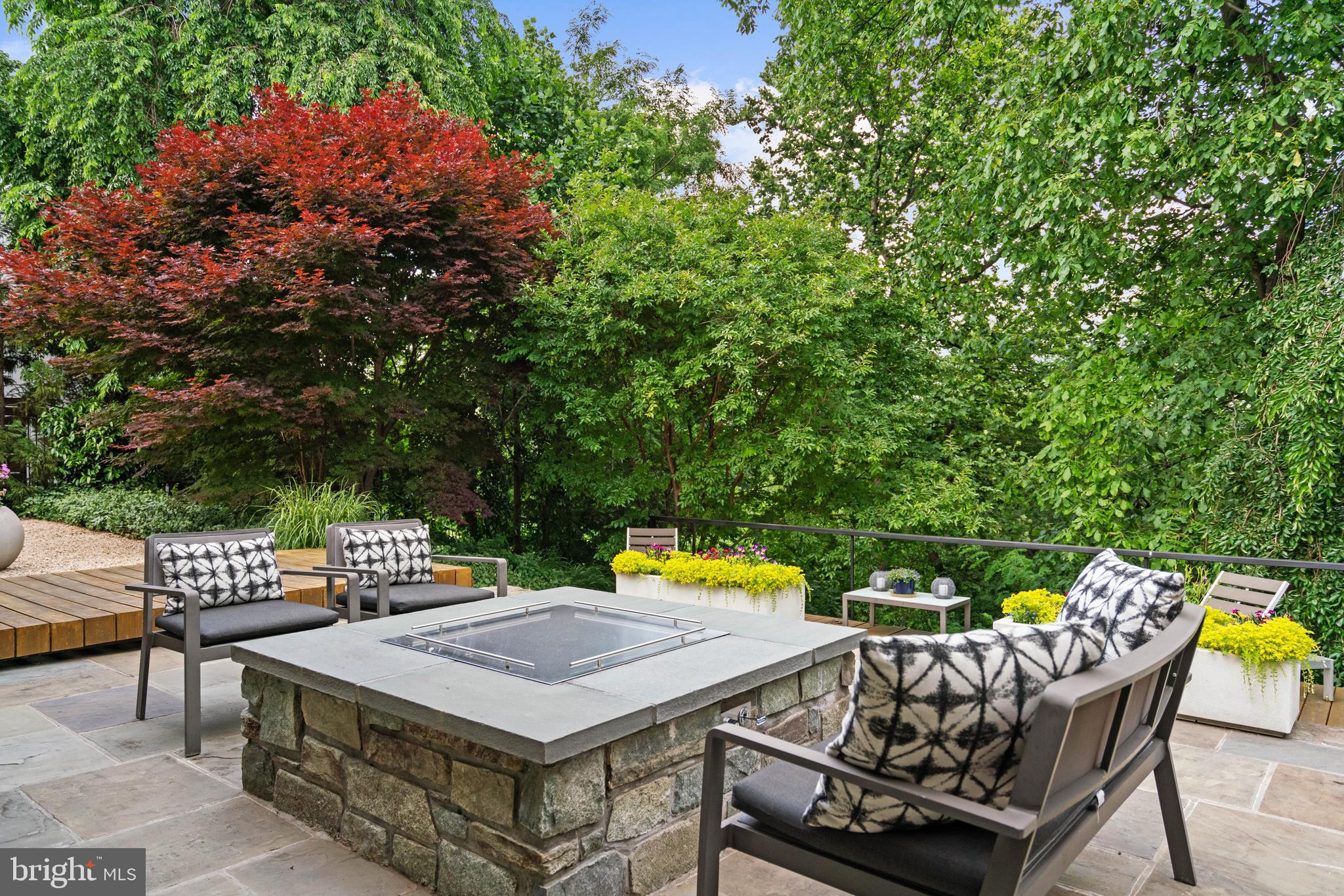 DOVER BALMORAL RIVERWOOD - Residential
