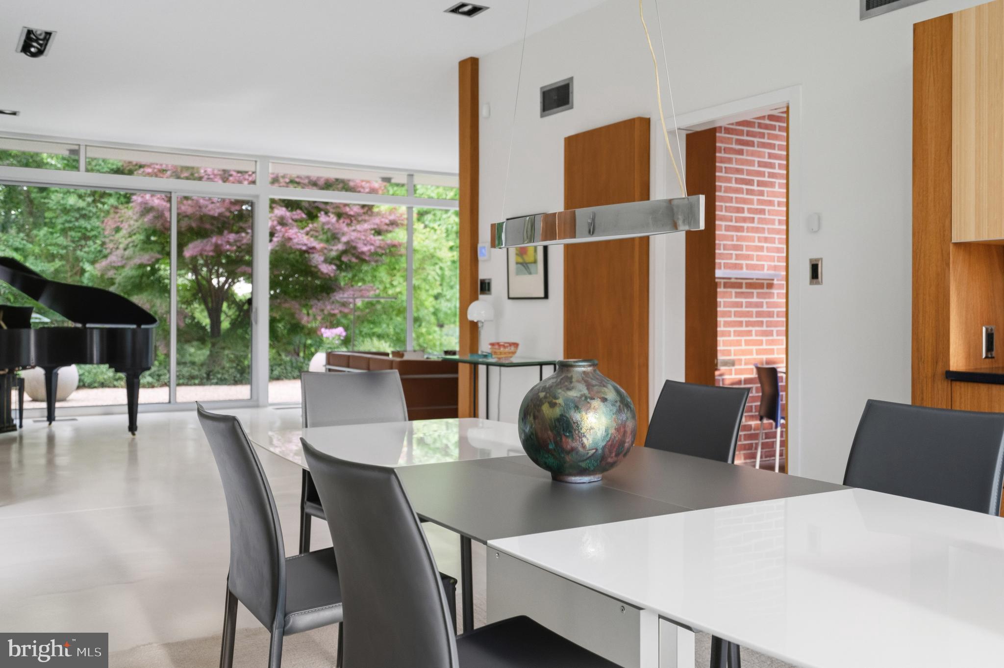 DOVER BALMORAL RIVERWOOD - Residential