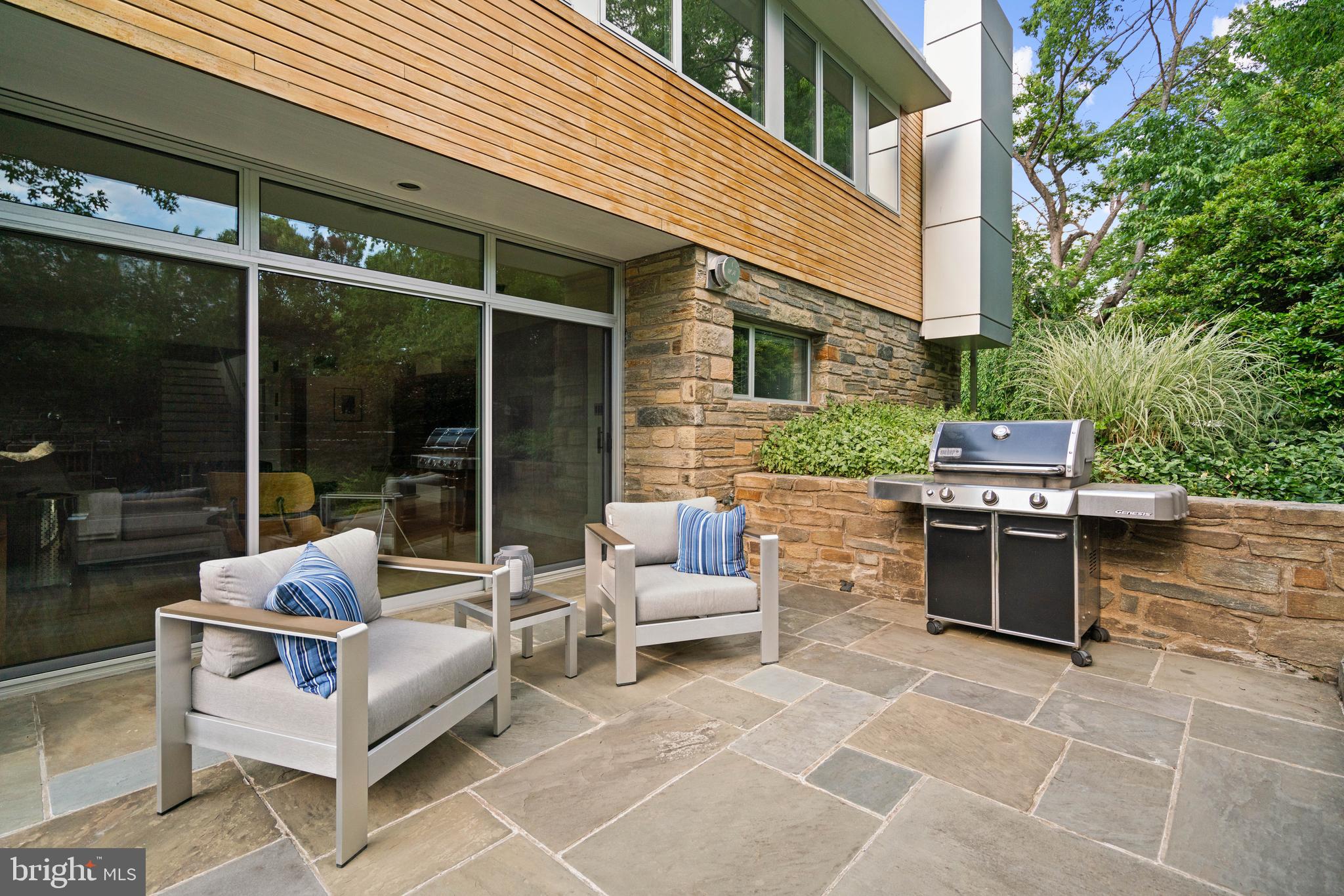 DOVER BALMORAL RIVERWOOD - Residential
