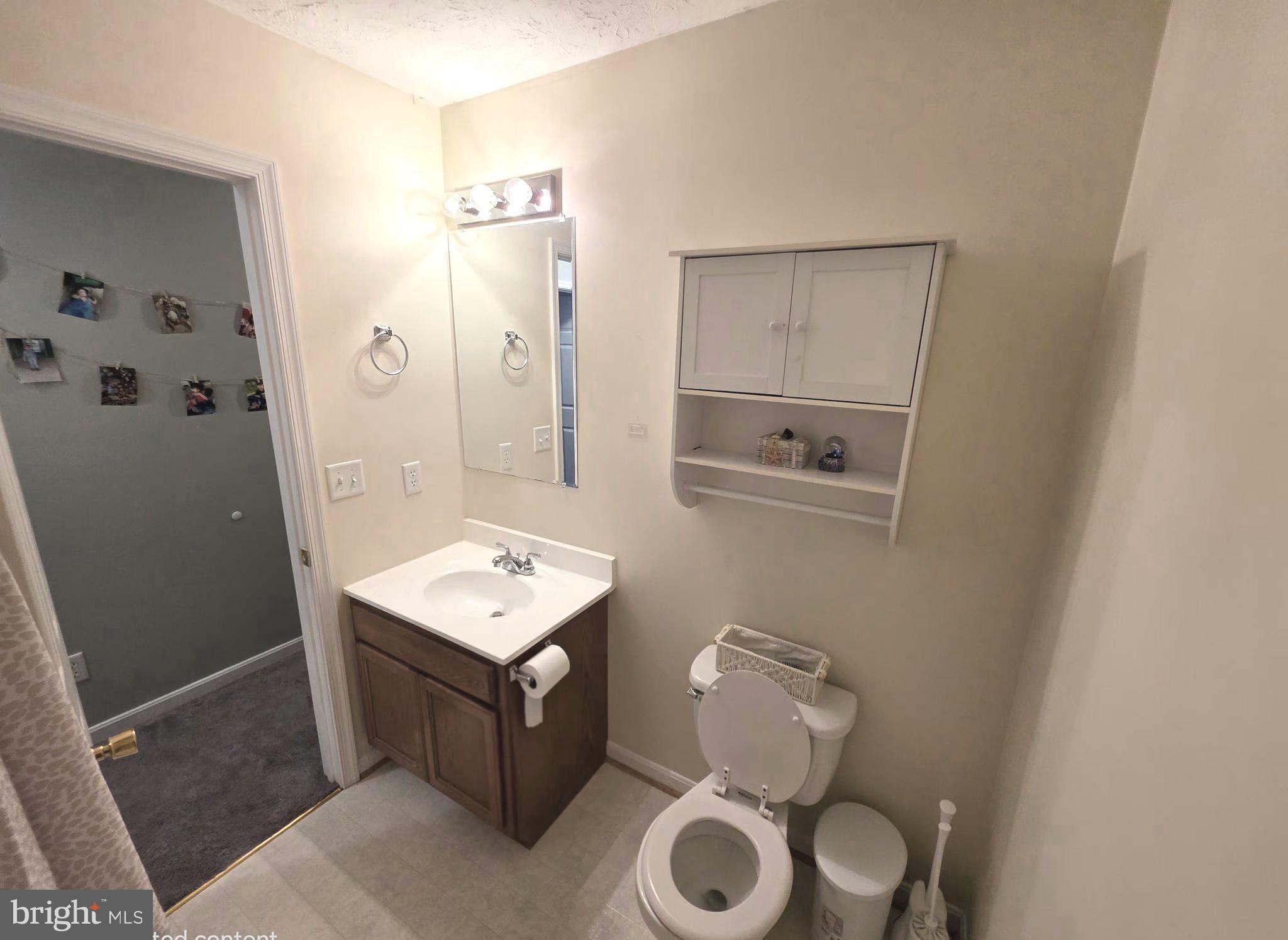 GLENMONT VILLAGE - Residential