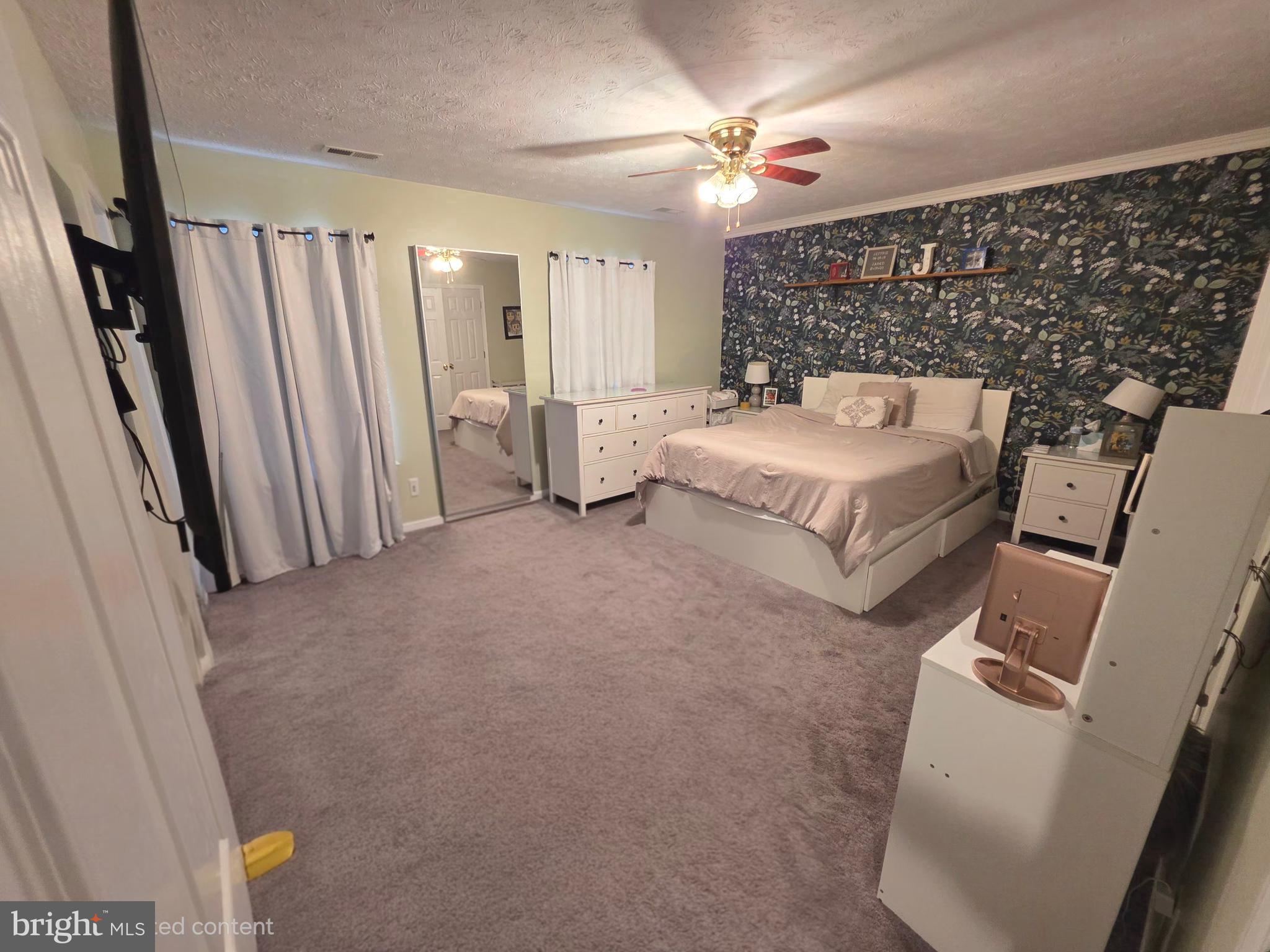 GLENMONT VILLAGE - Residential