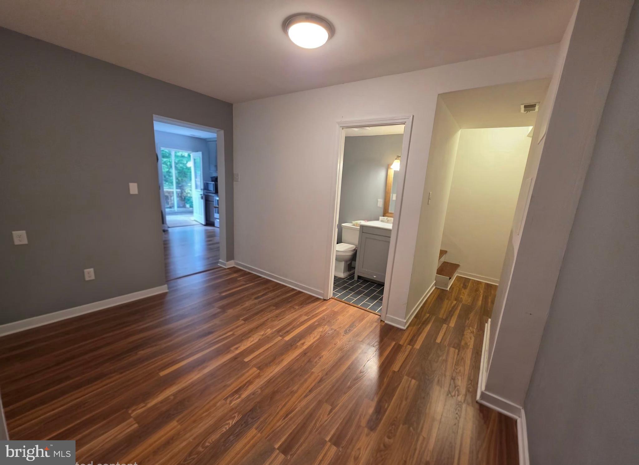 GLENMONT VILLAGE - Residential