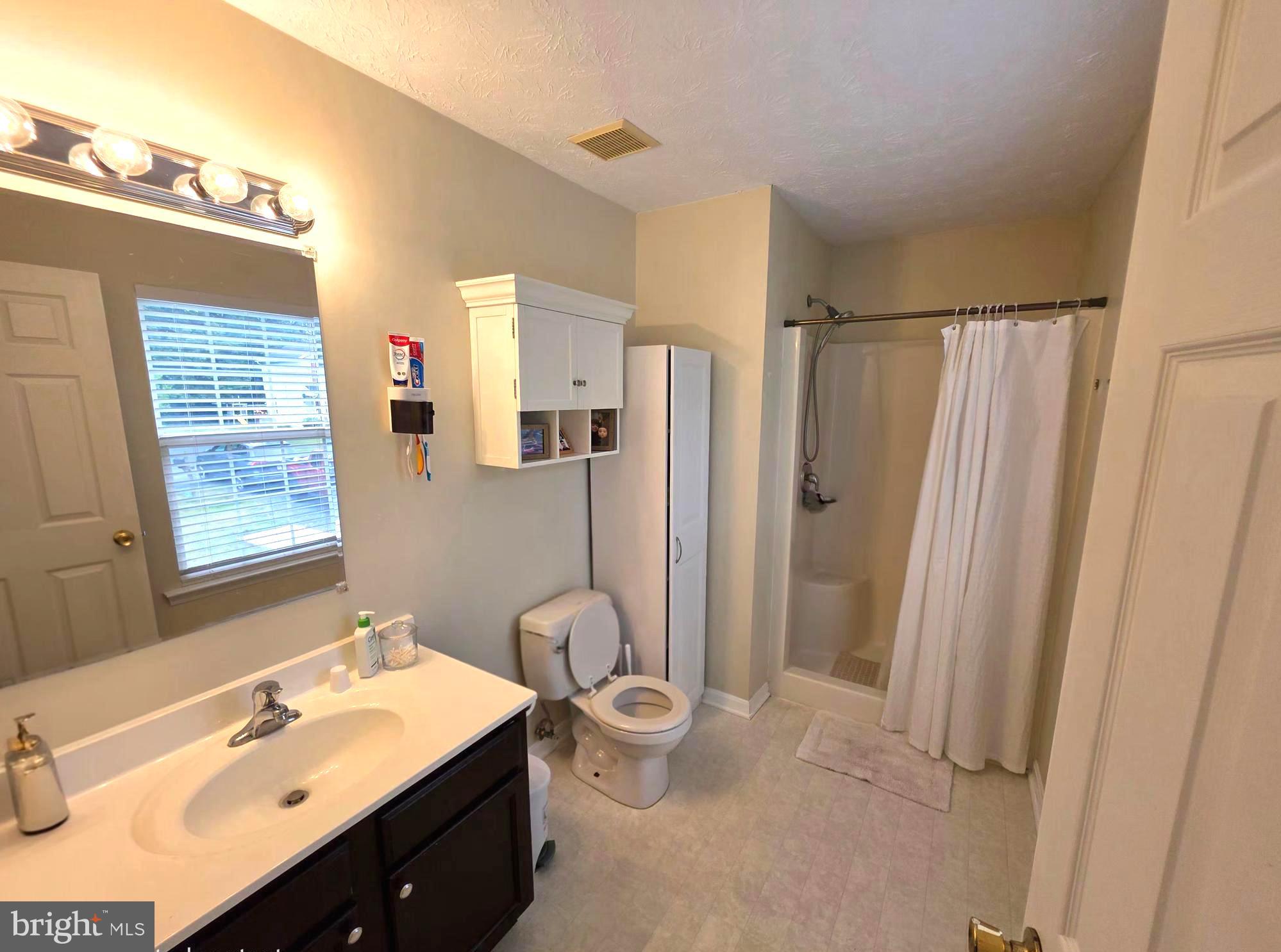GLENMONT VILLAGE - Residential
