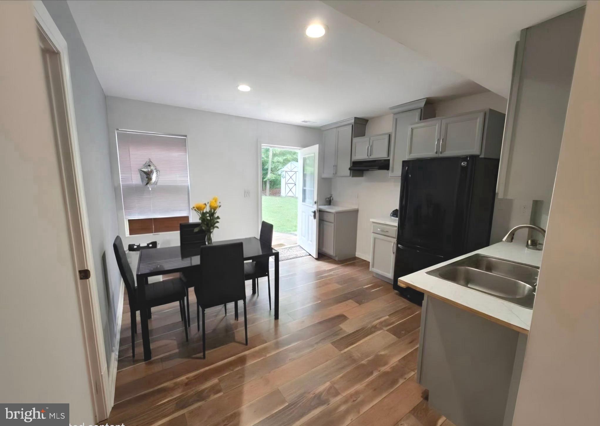 GLENMONT VILLAGE - Residential