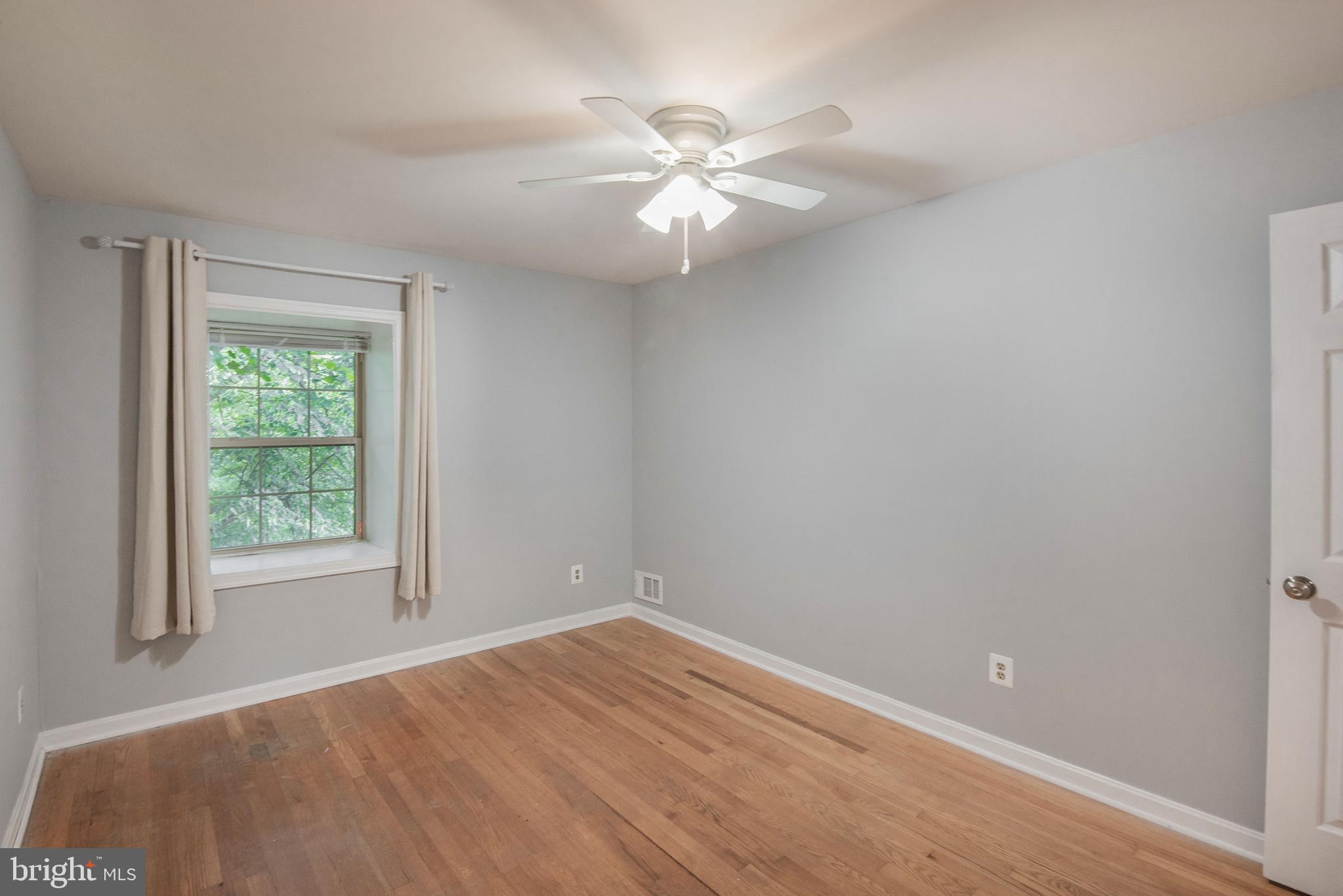 WESTMORELAND SQUARE - Residential