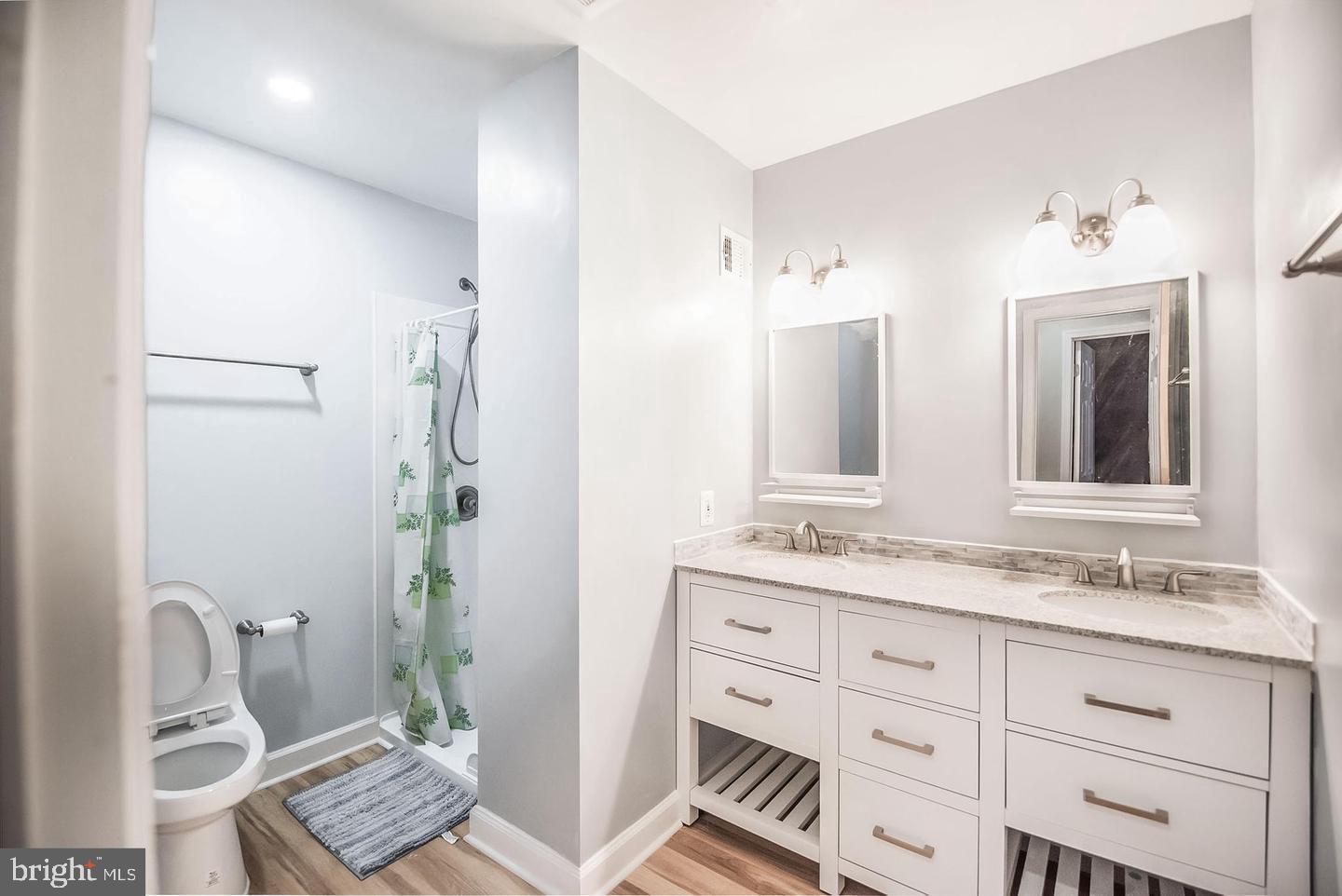 WESTMORELAND SQUARE - Residential
