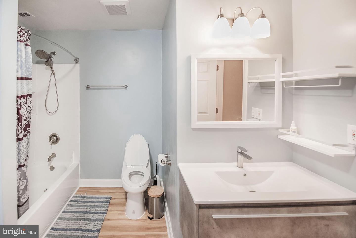 WESTMORELAND SQUARE - Residential