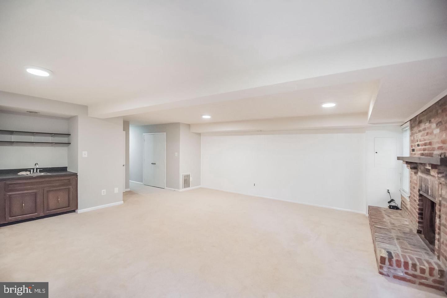 WESTMORELAND SQUARE - Residential