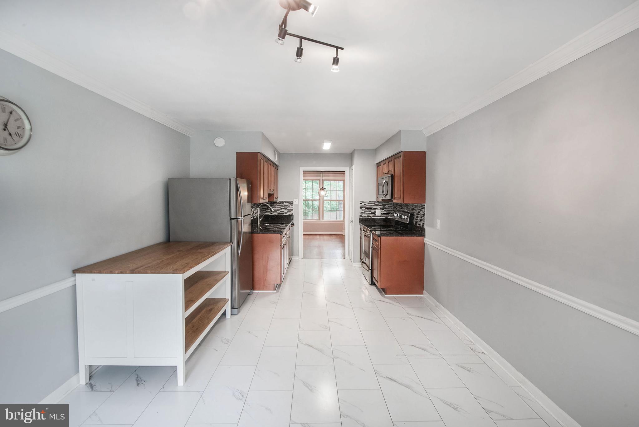 WESTMORELAND SQUARE - Residential