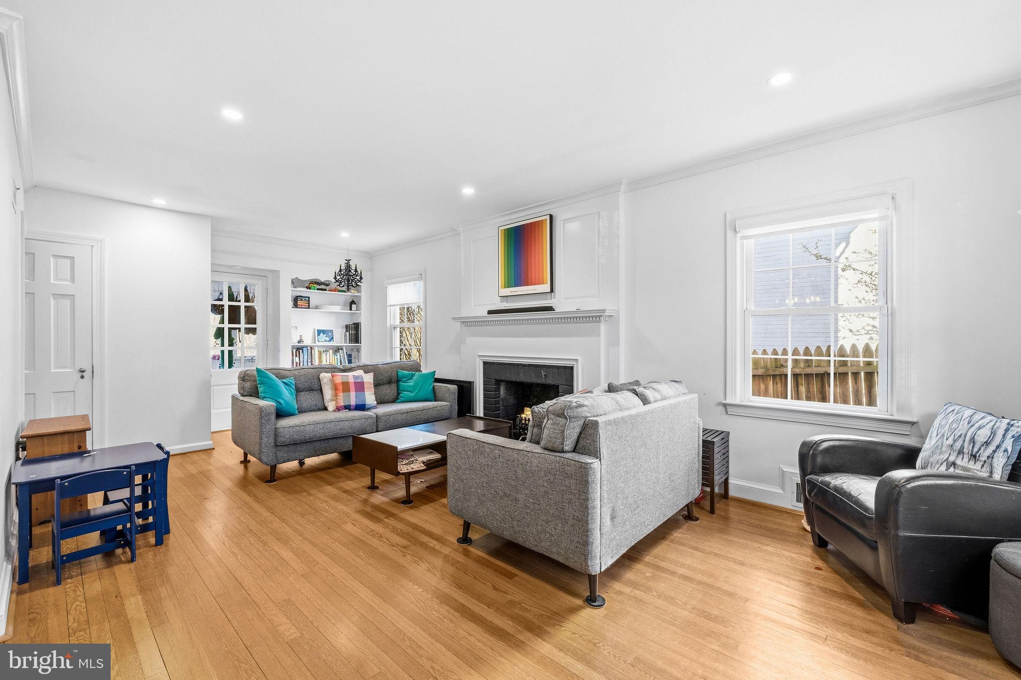 SPRING VALLEY - Residential