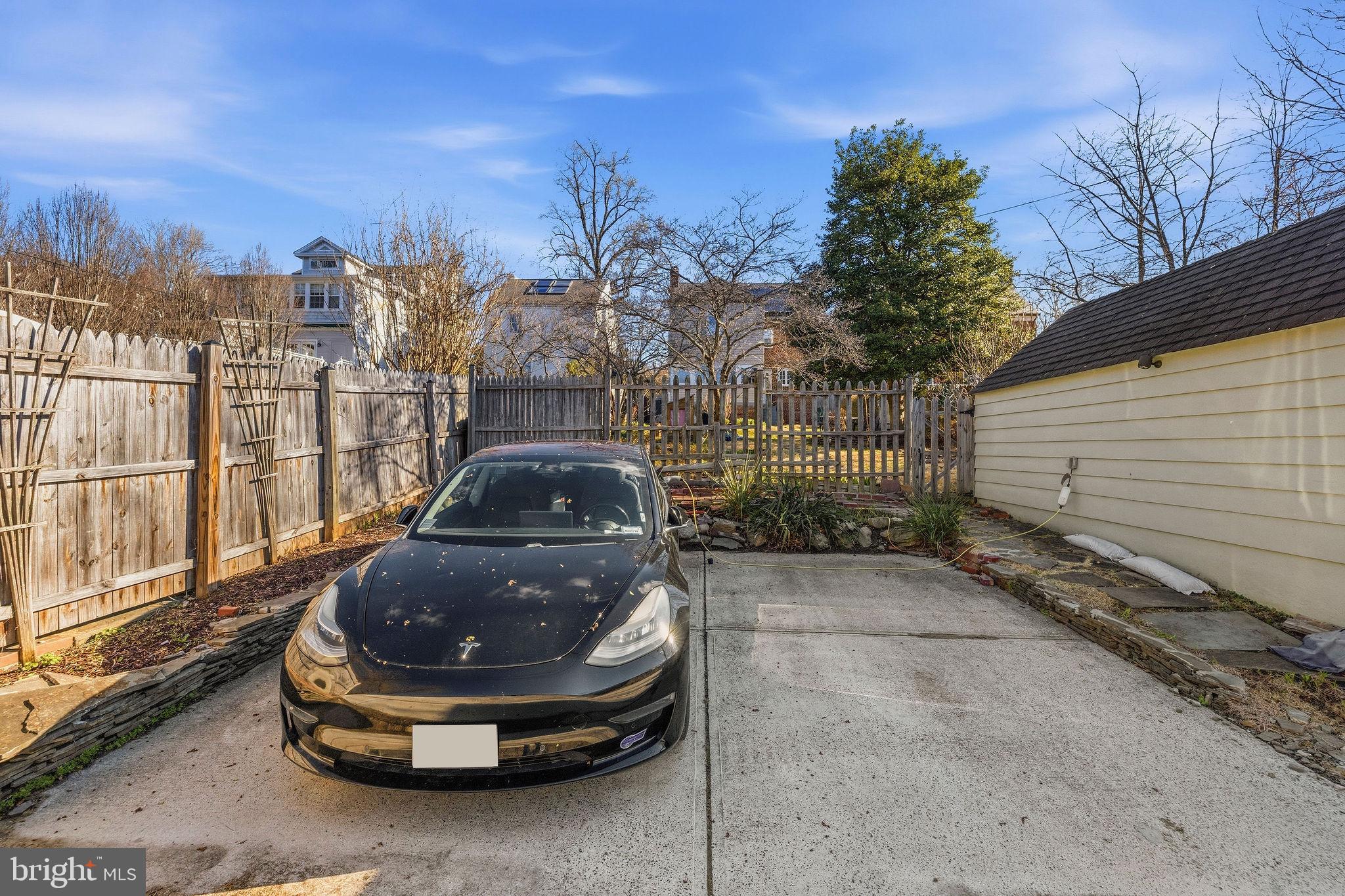 SPRING VALLEY - Residential