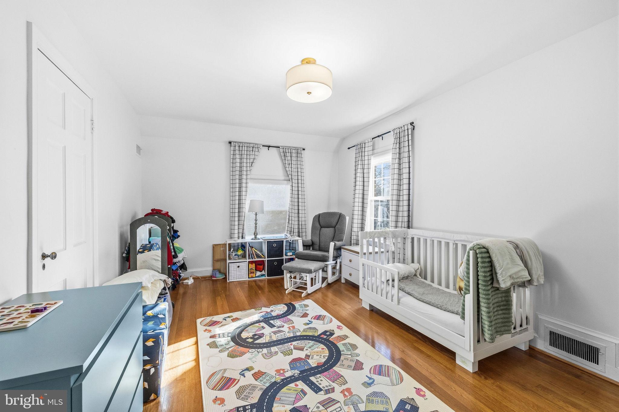 SPRING VALLEY - Residential