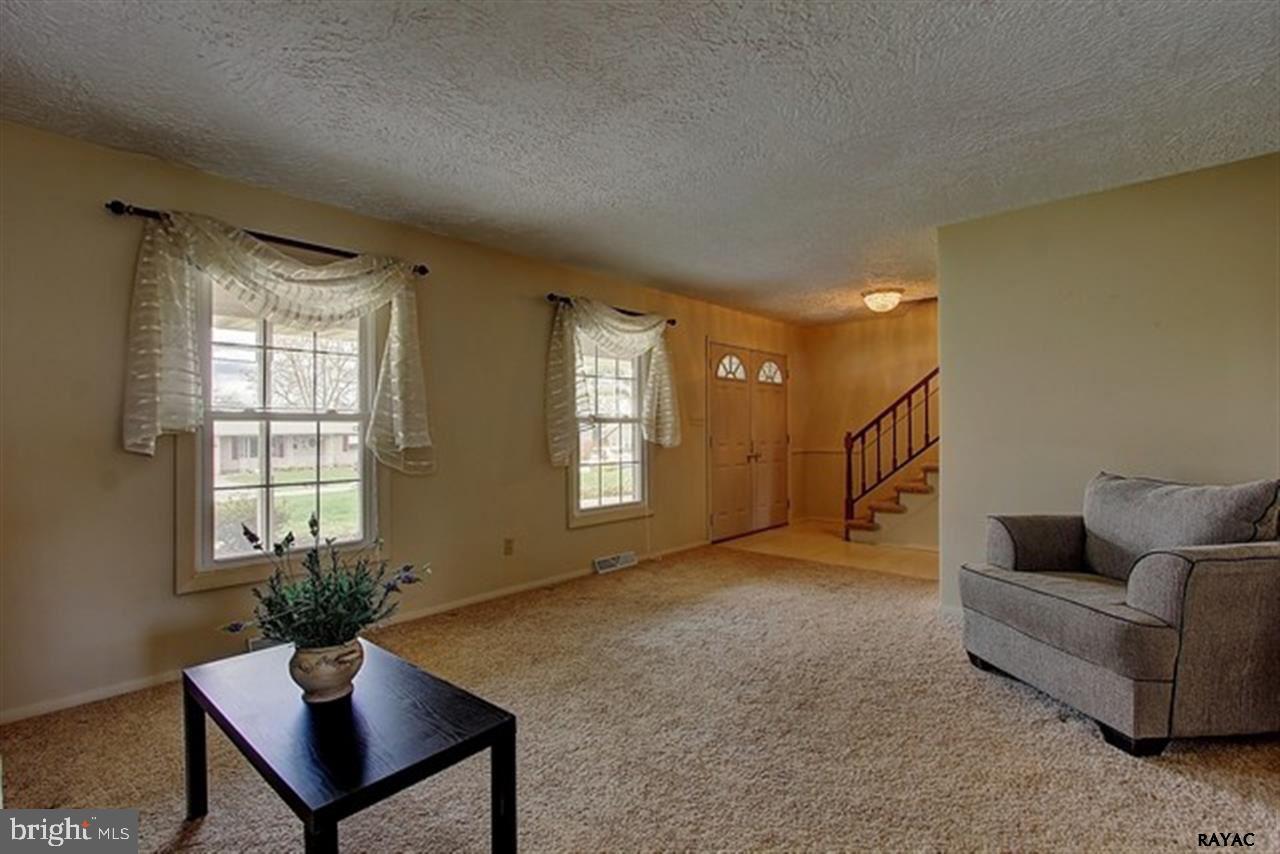 CAROL HEIGHTS - Residential