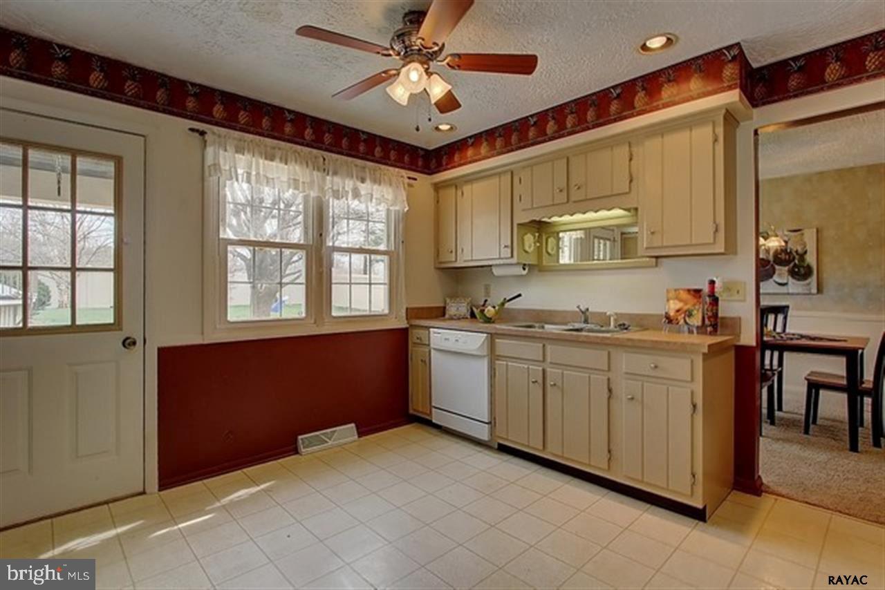 CAROL HEIGHTS - Residential