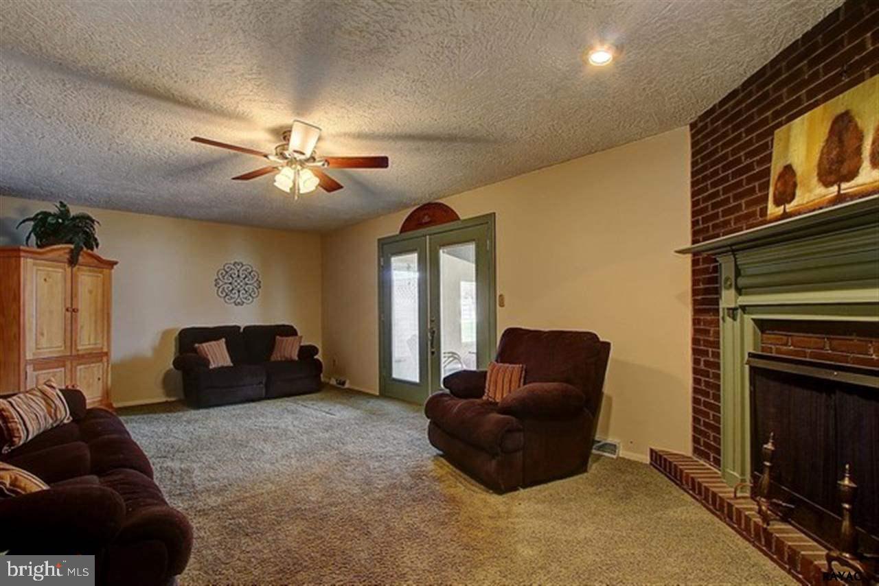 CAROL HEIGHTS - Residential