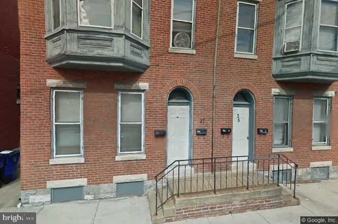 INVESTORS SPECIAL! Nice four unit building available in downtown Hagerstown! The building has two sides each with a 1/1 bath unit and a 2/1 bath unit! Well-maintained!! Off-Street parking!