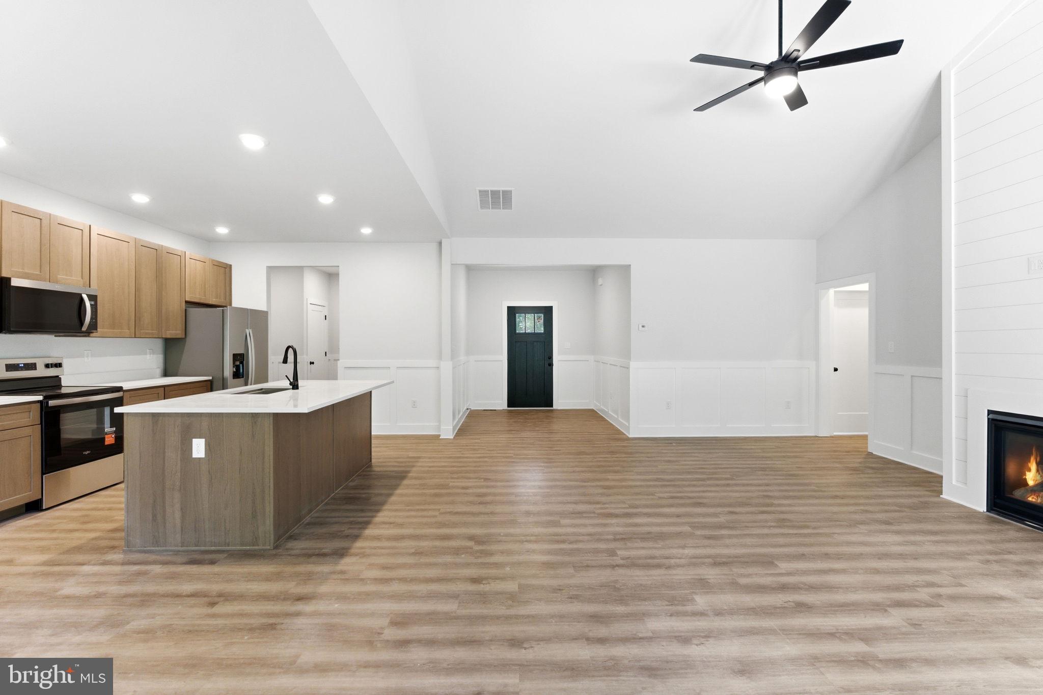 WINDFALL ACRES - Residential