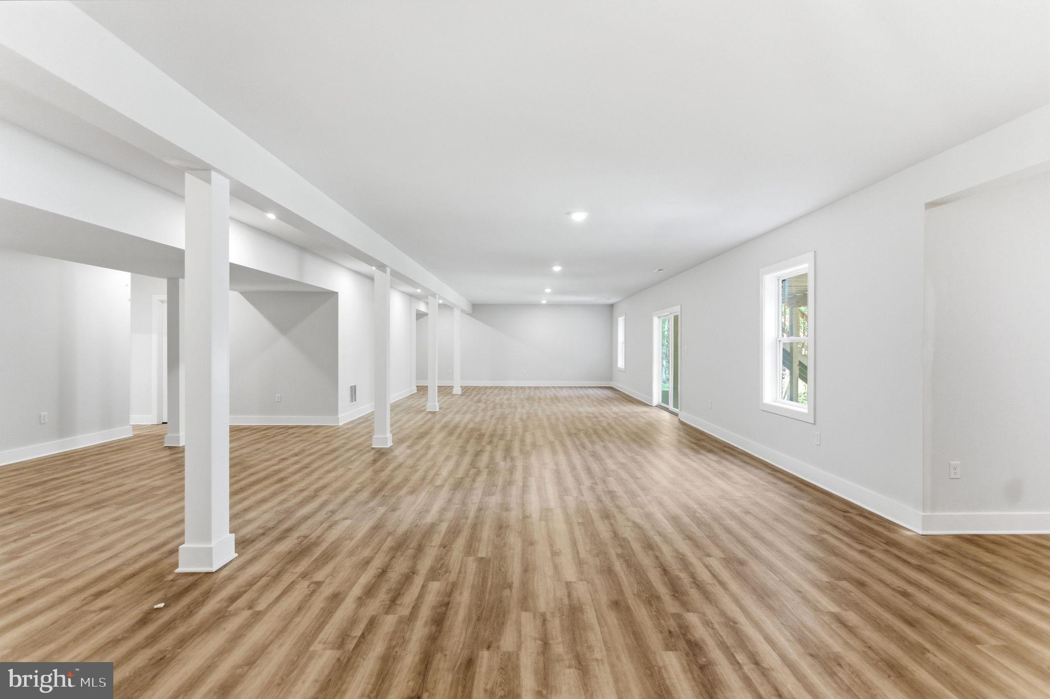 WINDFALL ACRES - Residential