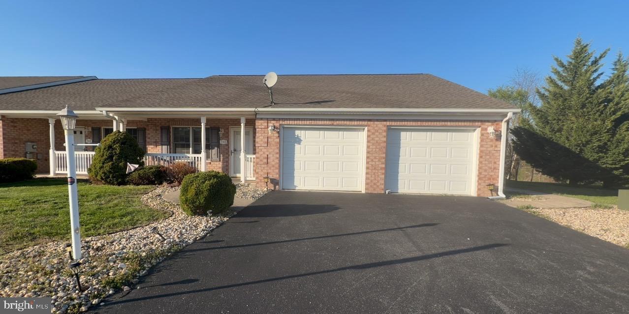 EAST RIDGE TOWNHOMES - Residential