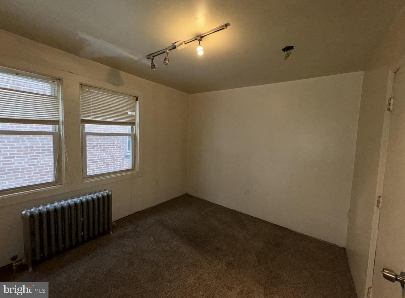 COLLINGDALE - Residential Income