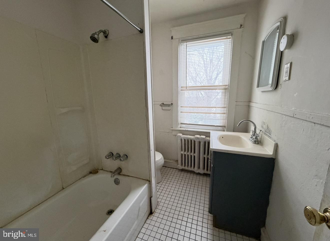 COLLINGDALE - Residential Income