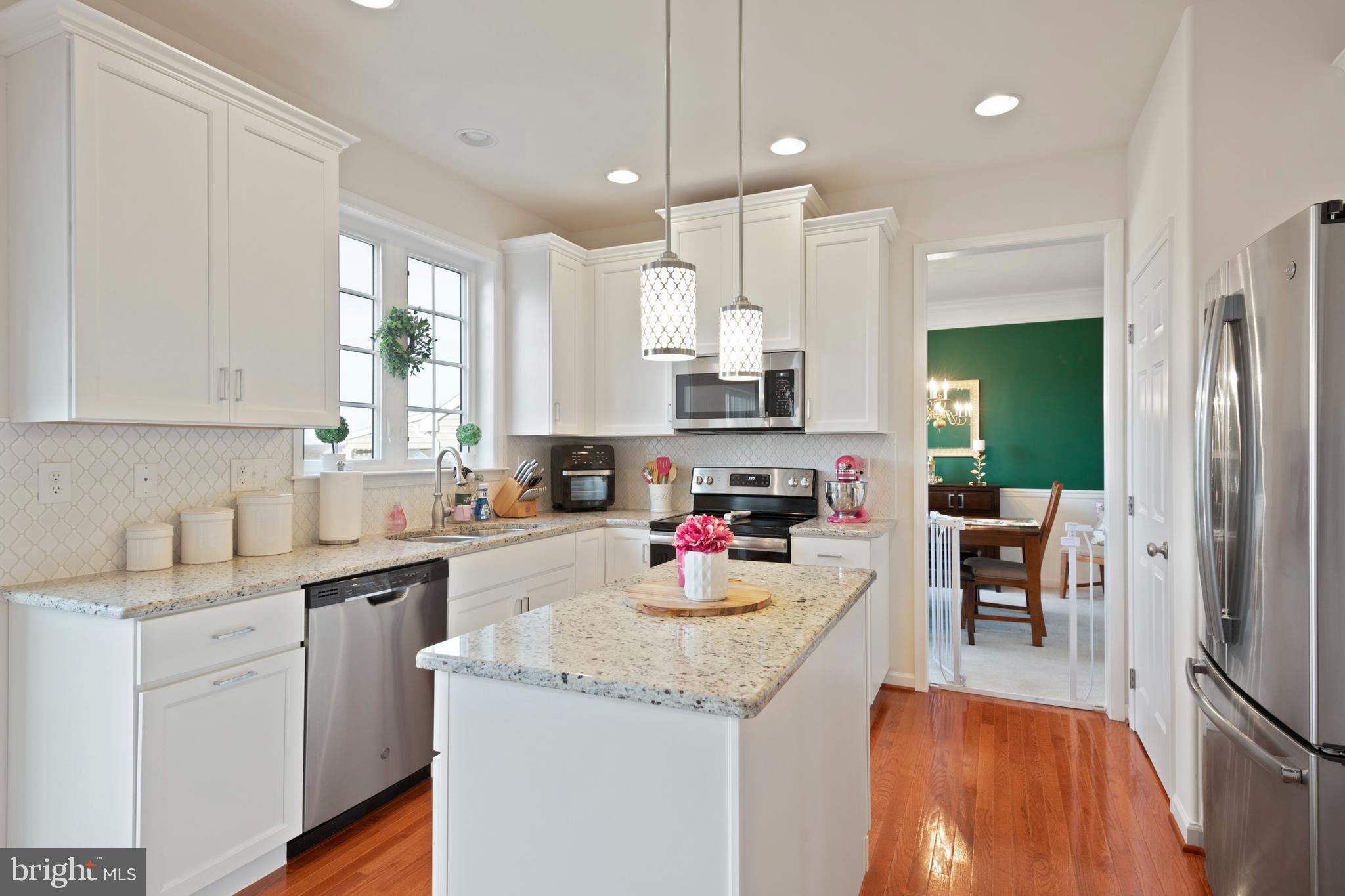 POND VIEW ESTATES - Residential