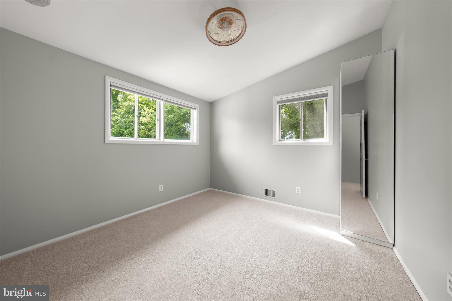 ROCK CREEK PALISADES - Residential