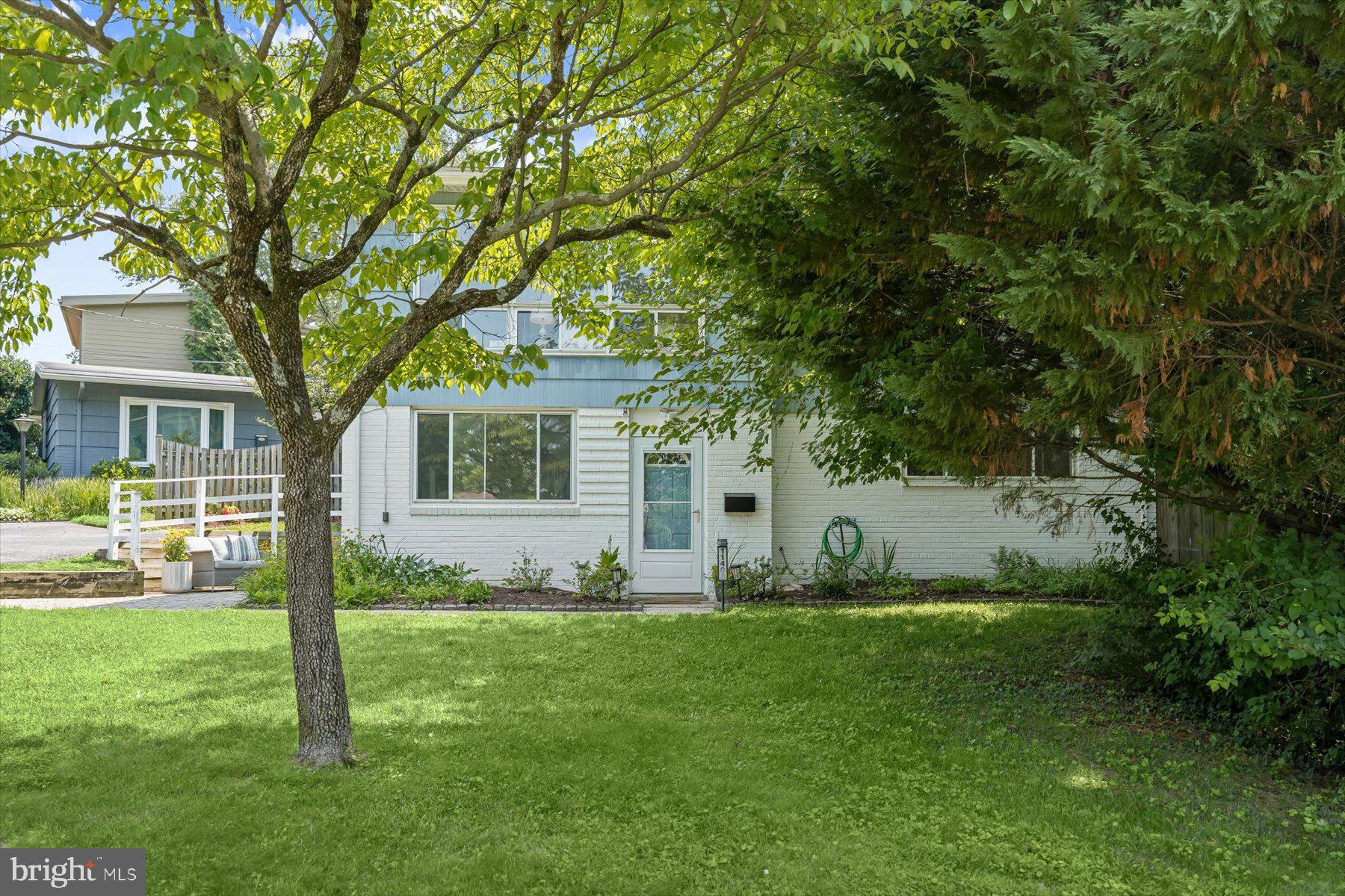 ROCK CREEK PALISADES - Residential