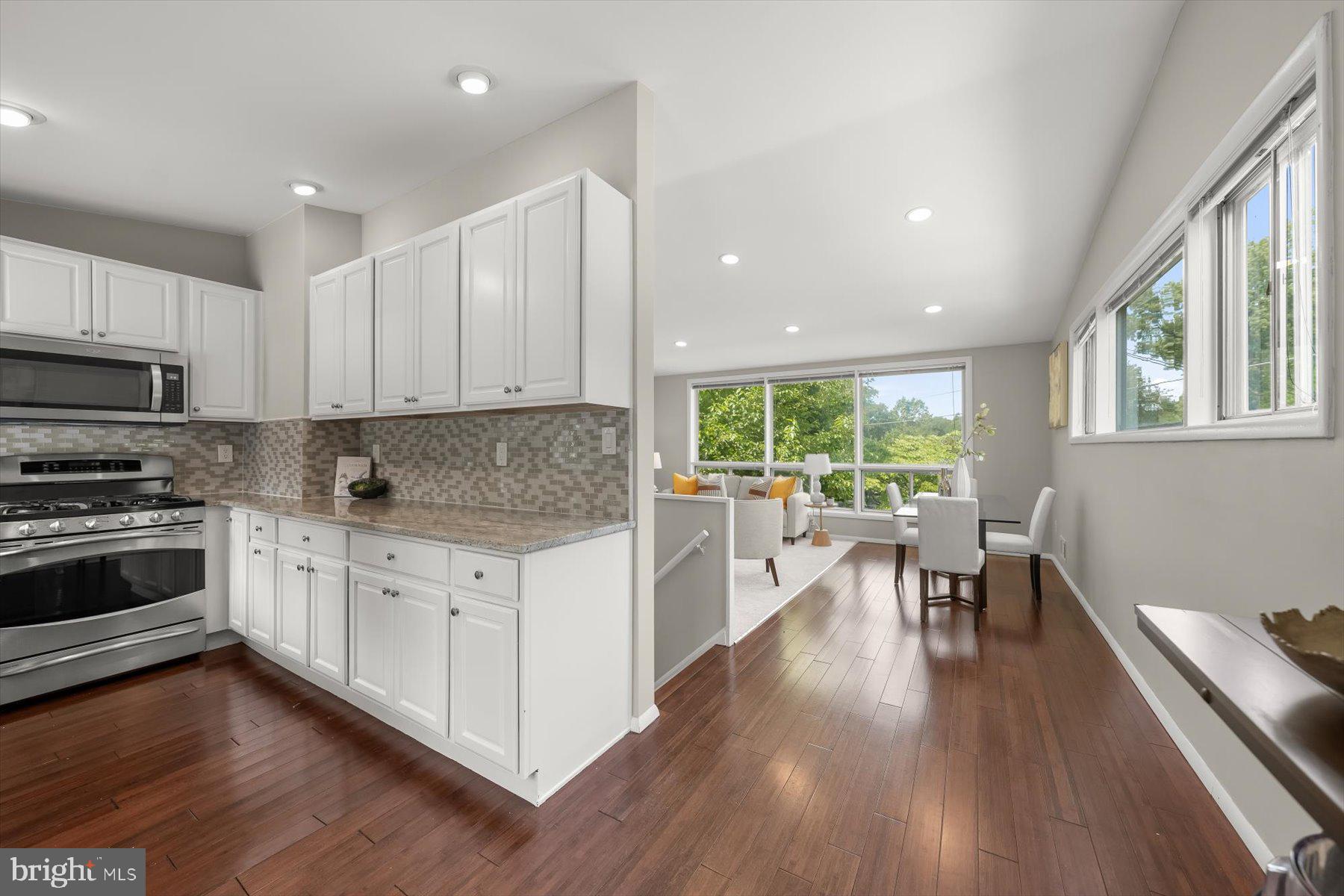 ROCK CREEK PALISADES - Residential