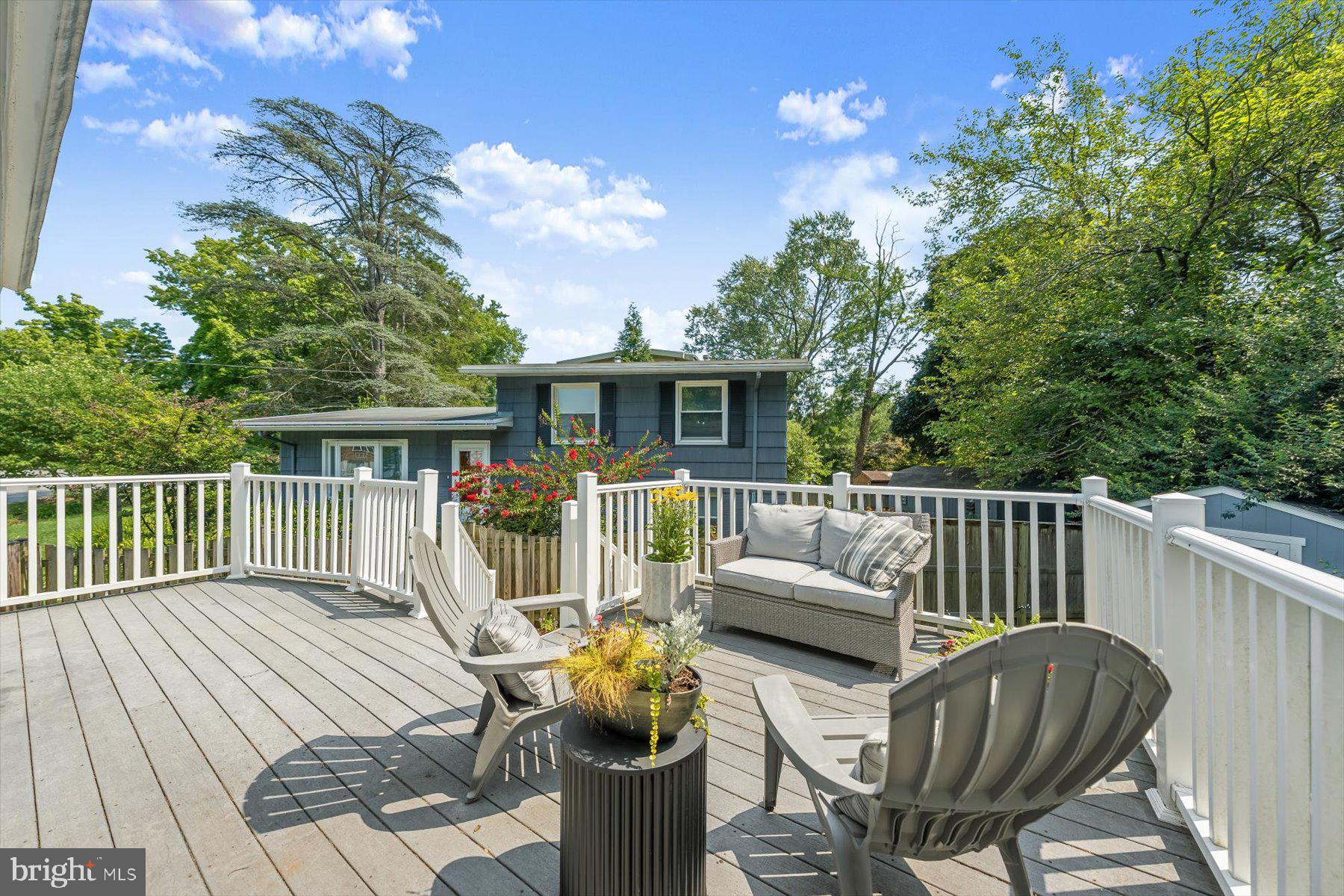 ROCK CREEK PALISADES - Residential