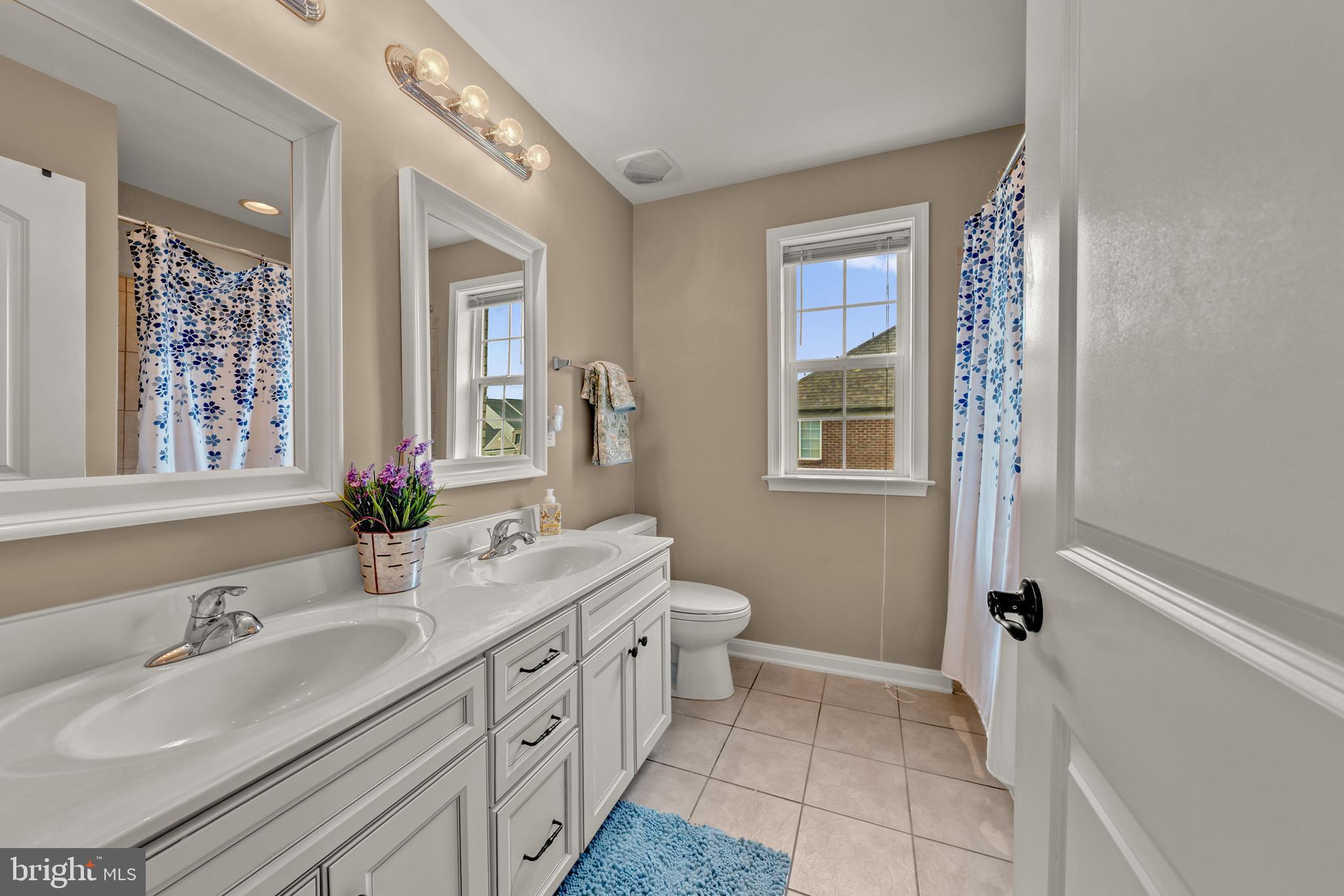 THE REGENTS AT LAKE MANASSAS - Residential