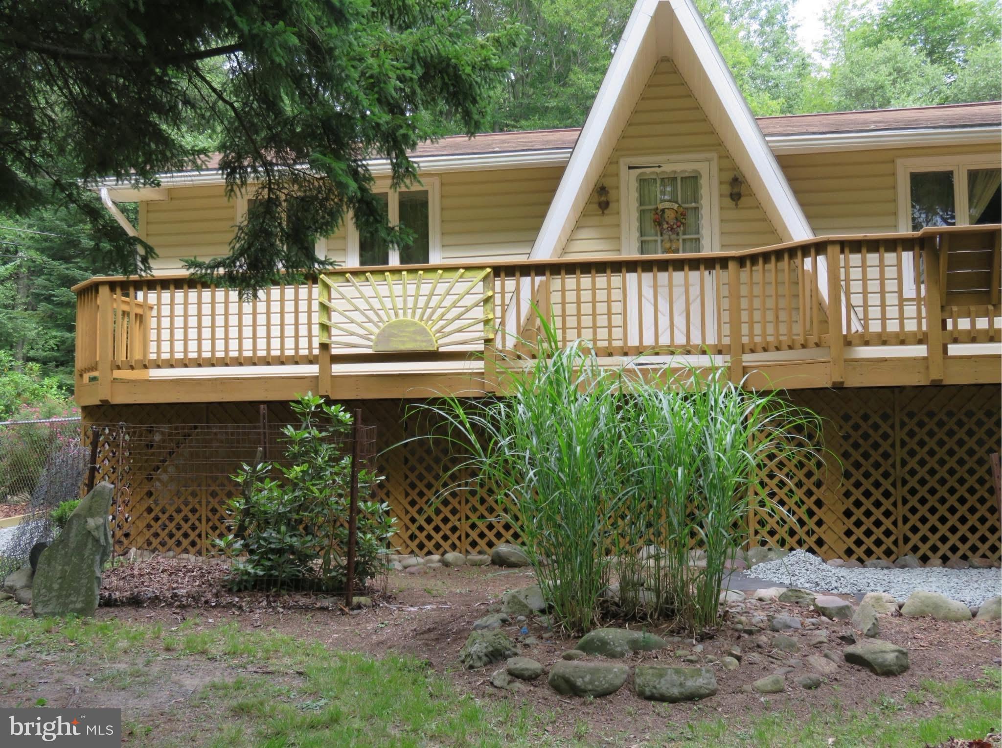 ARROWHEAD  LAKES - Residential
