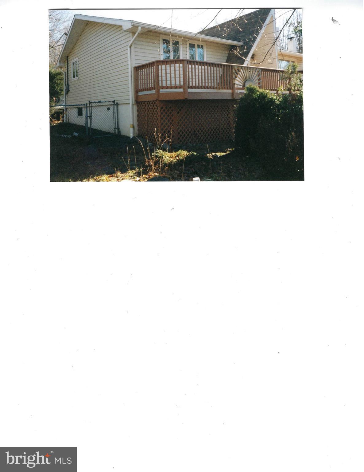 ARROWHEAD  LAKES - Residential