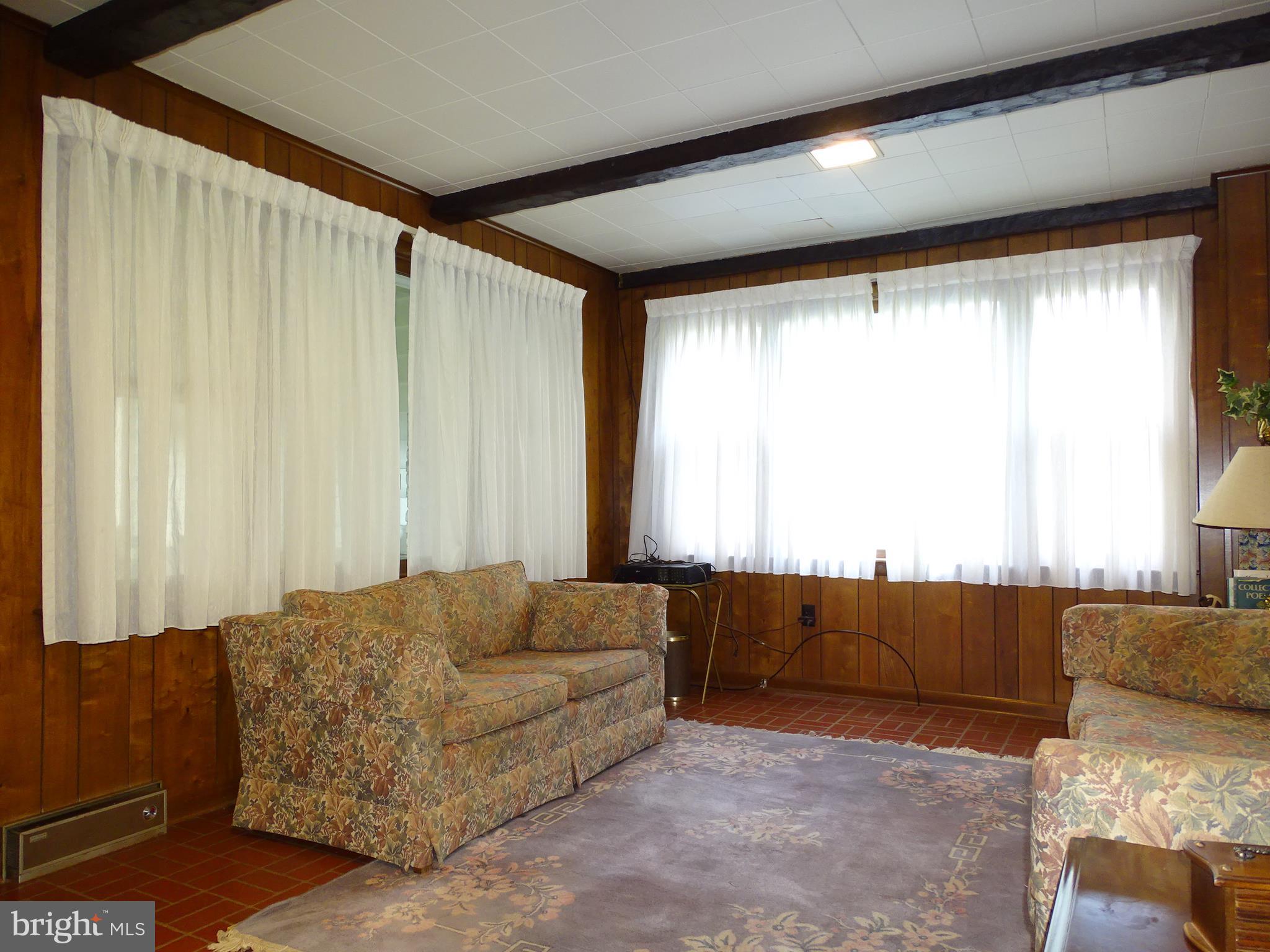 OUTDOOR COUNTRY CLUB - Residential