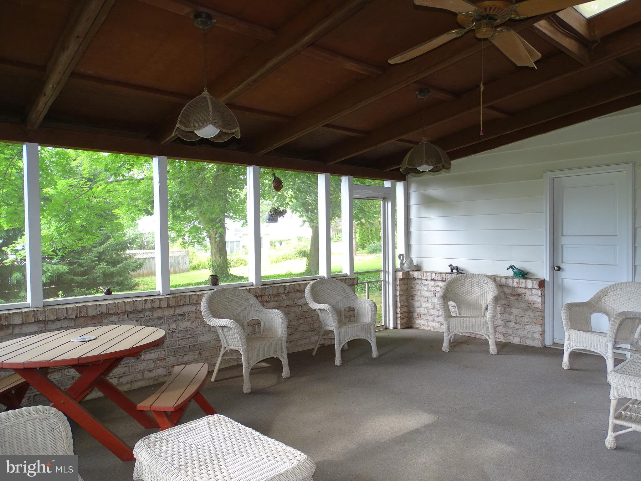OUTDOOR COUNTRY CLUB - Residential