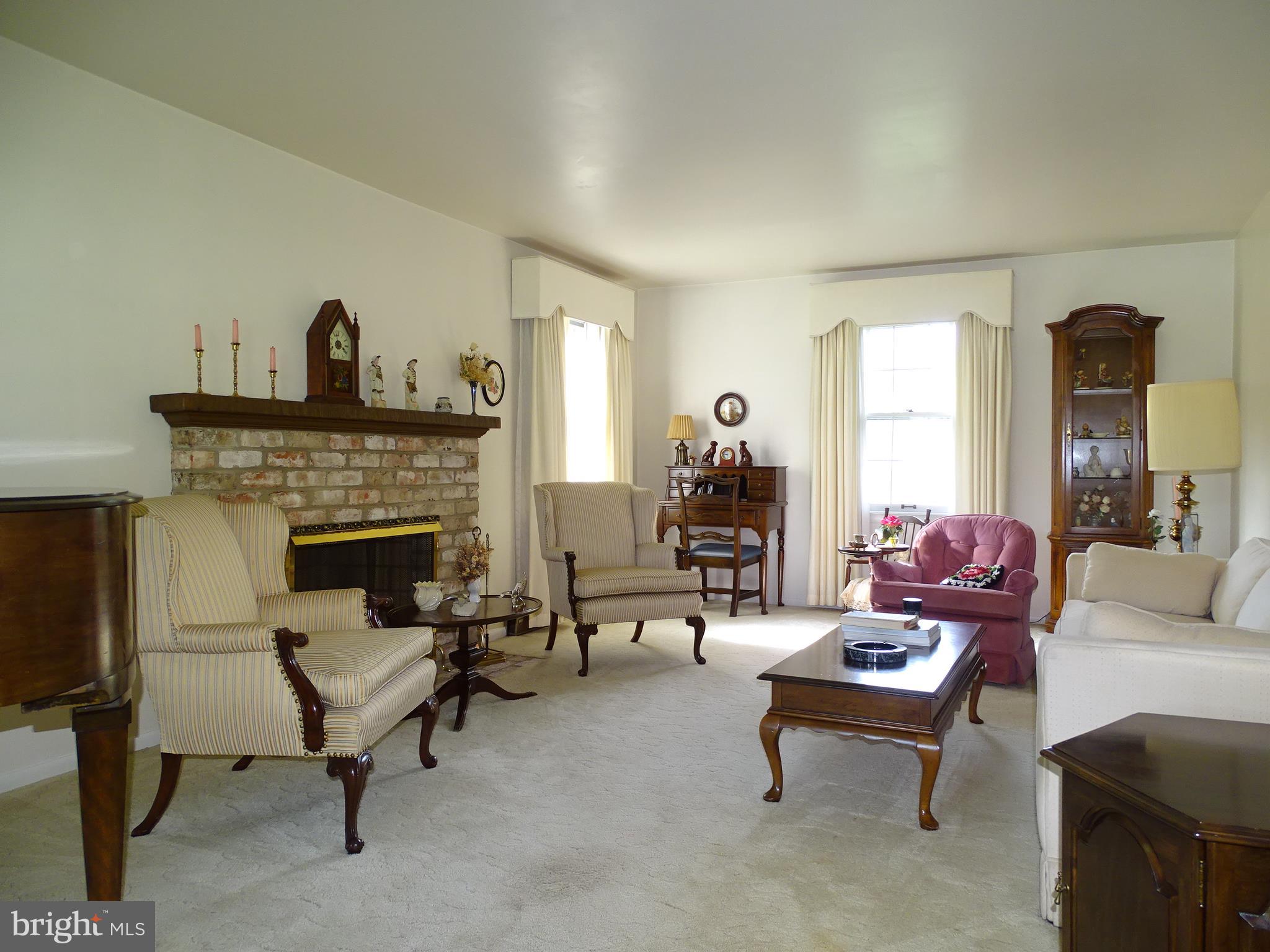 OUTDOOR COUNTRY CLUB - Residential