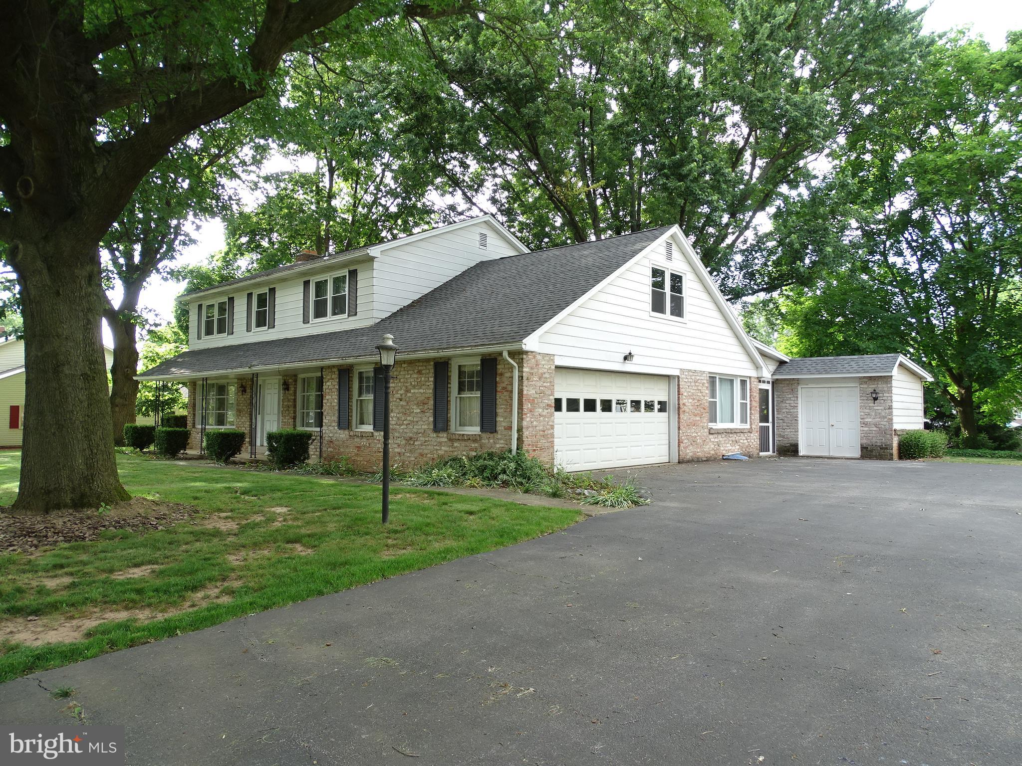 OUTDOOR COUNTRY CLUB - Residential
