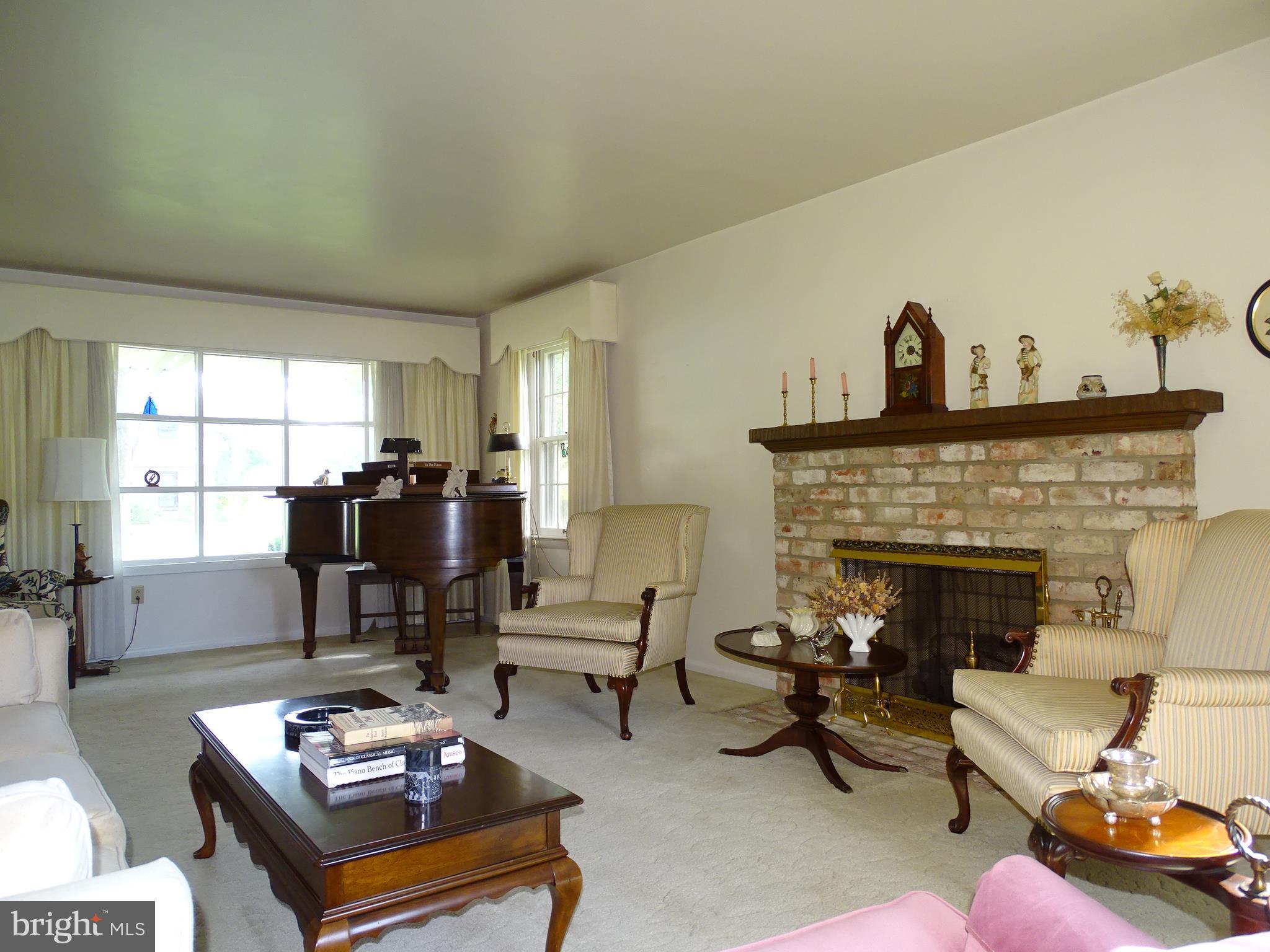 OUTDOOR COUNTRY CLUB - Residential