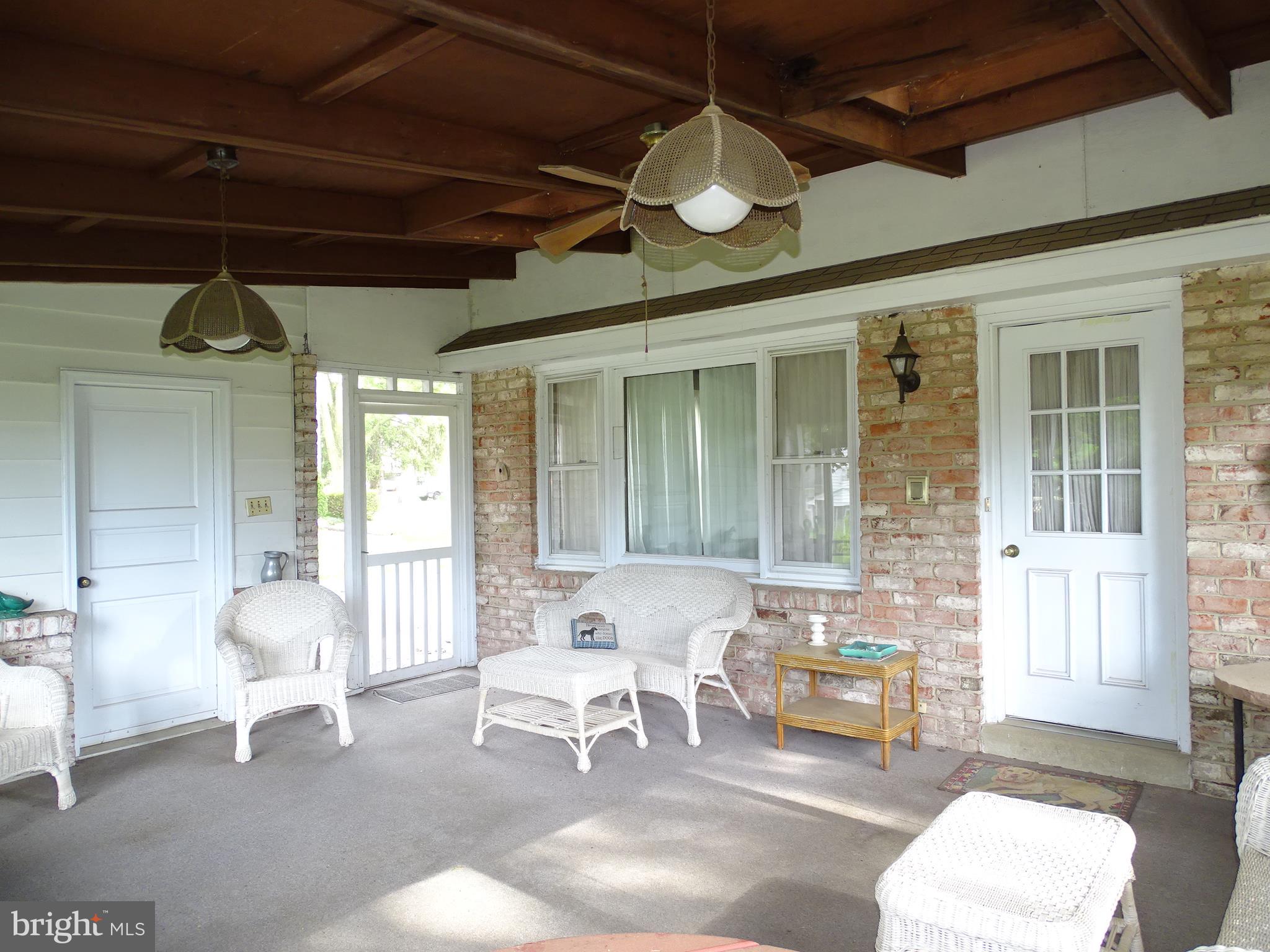 OUTDOOR COUNTRY CLUB - Residential