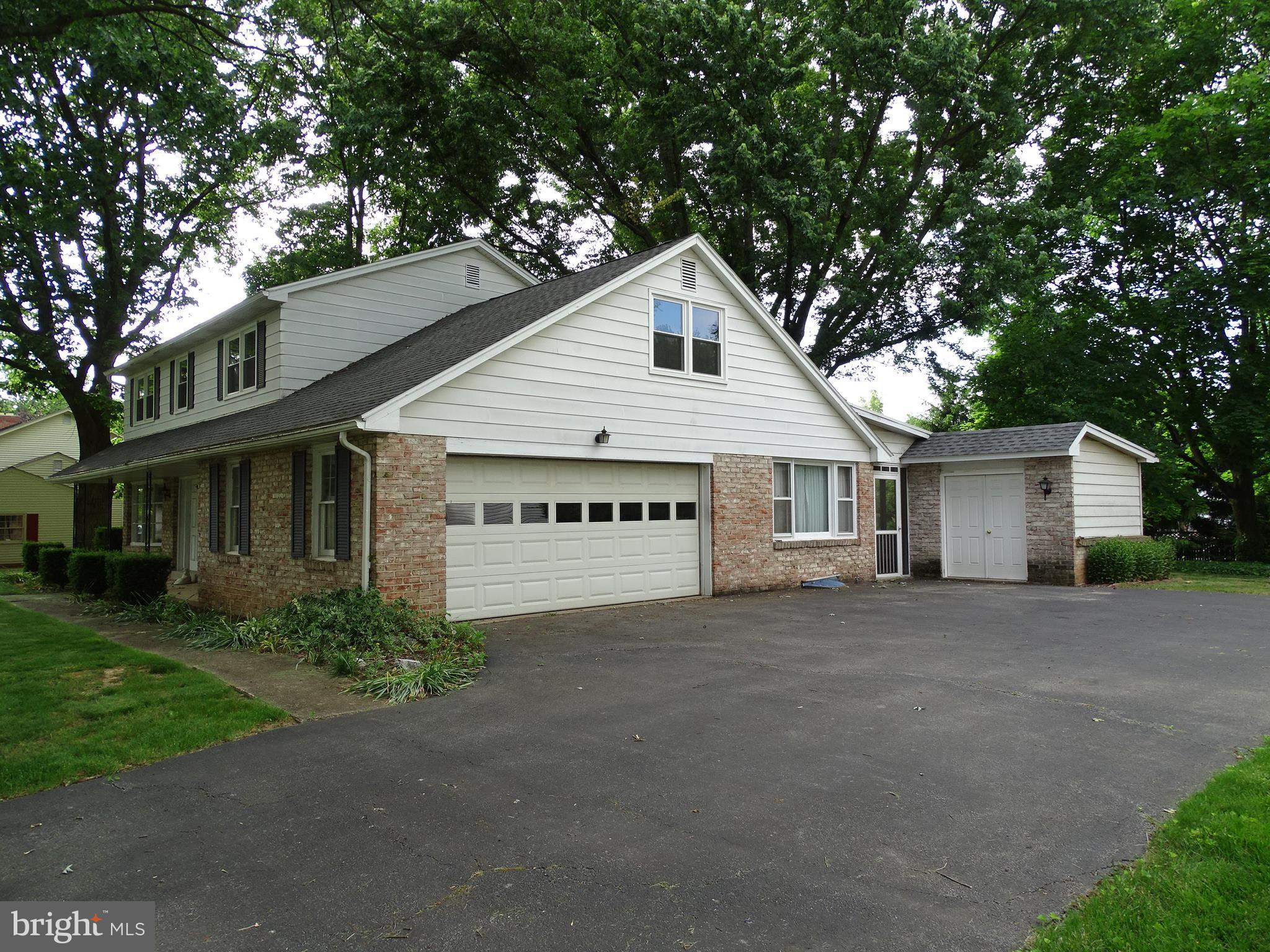 OUTDOOR COUNTRY CLUB - Residential