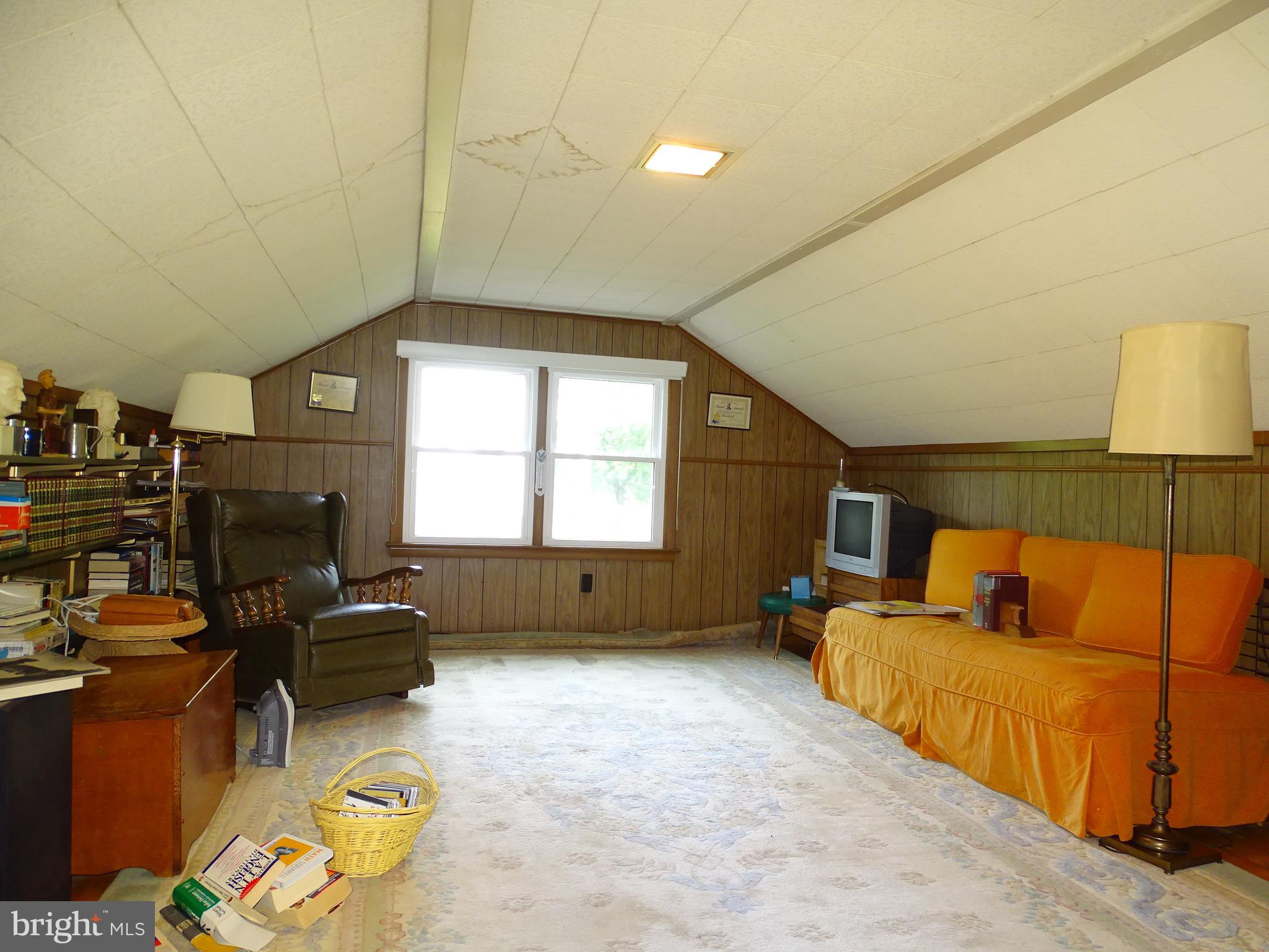 OUTDOOR COUNTRY CLUB - Residential