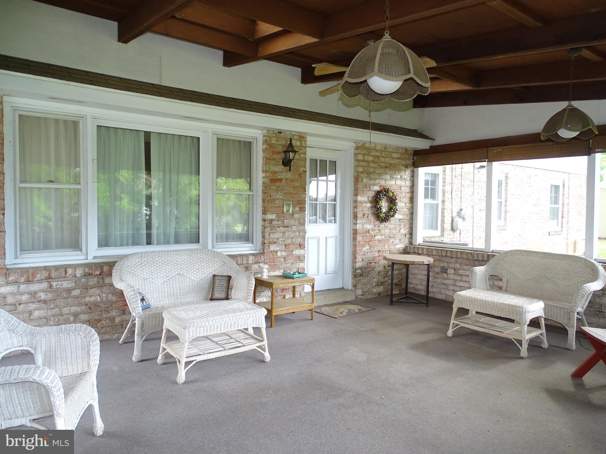 OUTDOOR COUNTRY CLUB - Residential