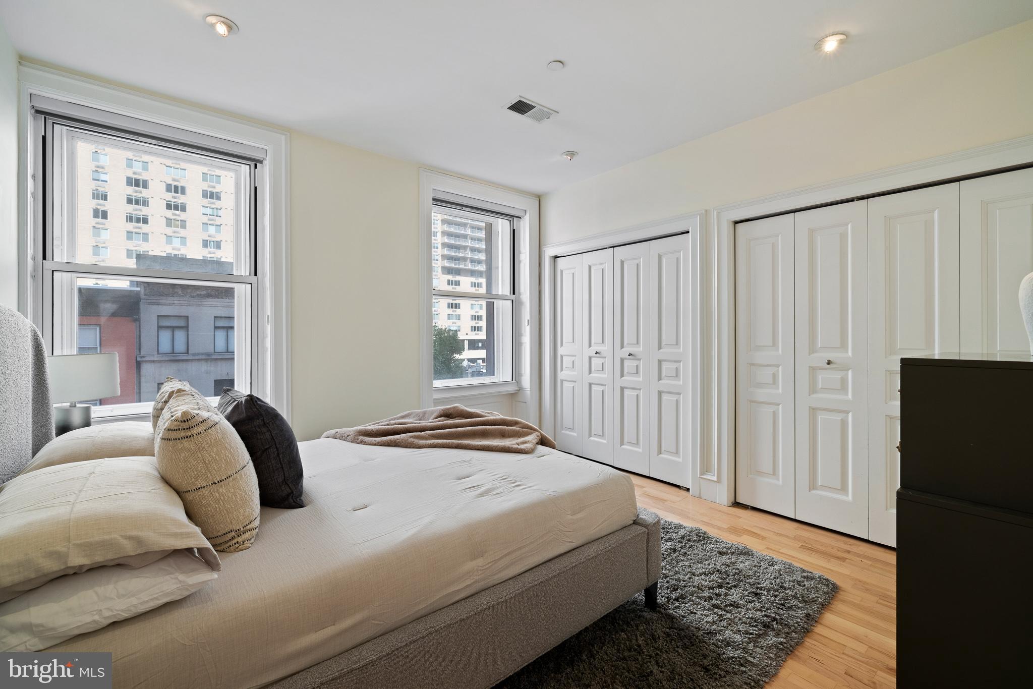 RITTENHOUSE SQUARE - Residential