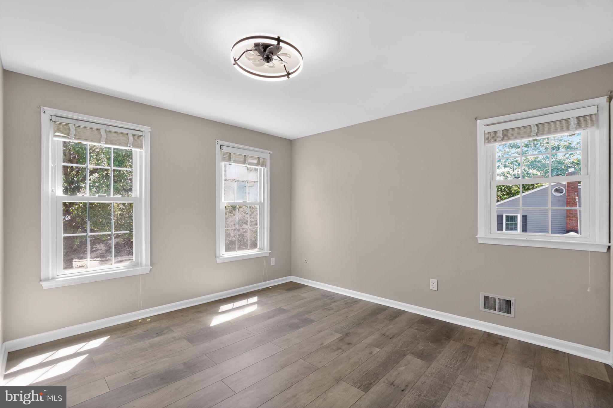 CLARKS RUN - Residential