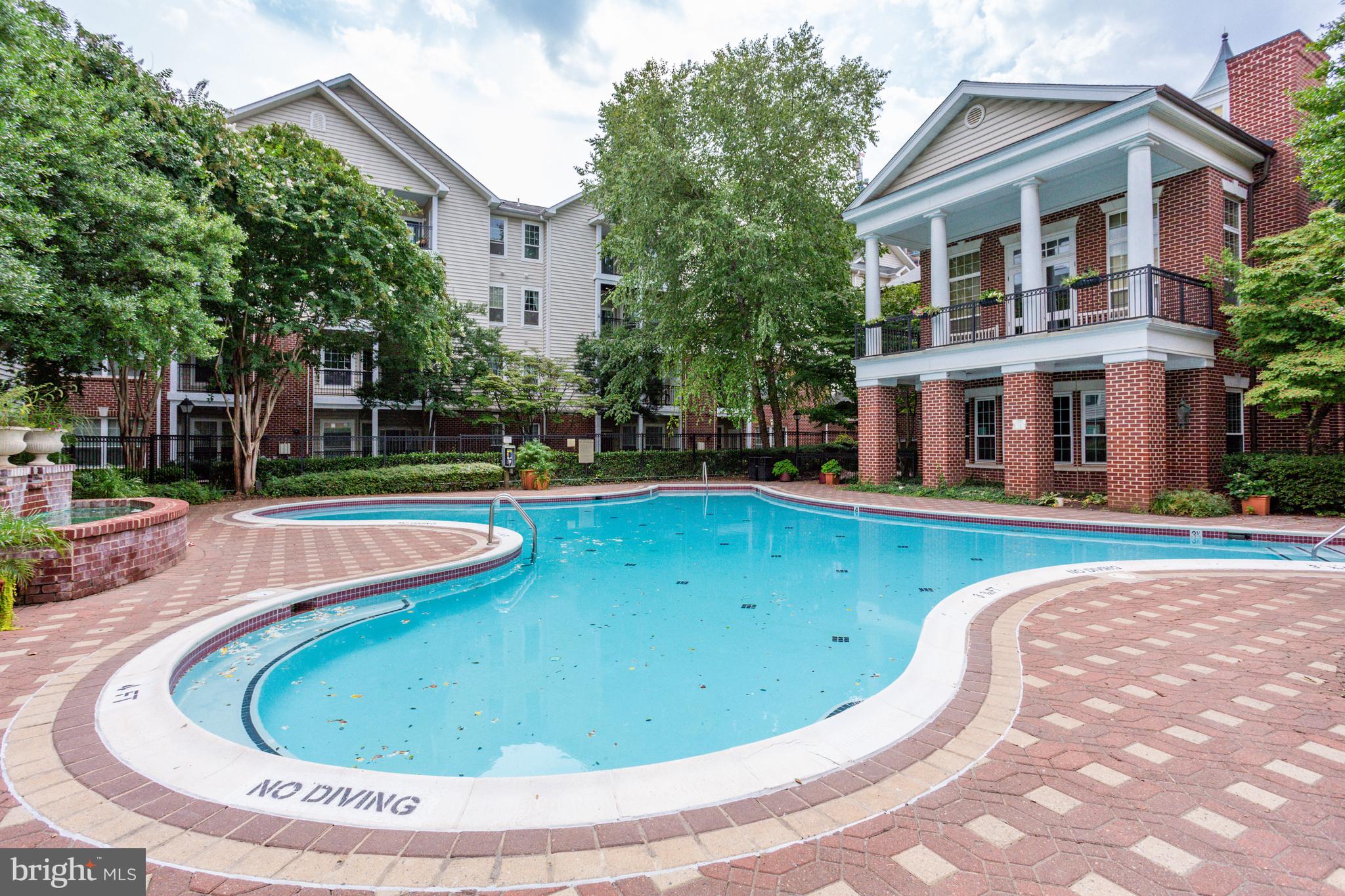 GATES OF MCLEAN - Residential