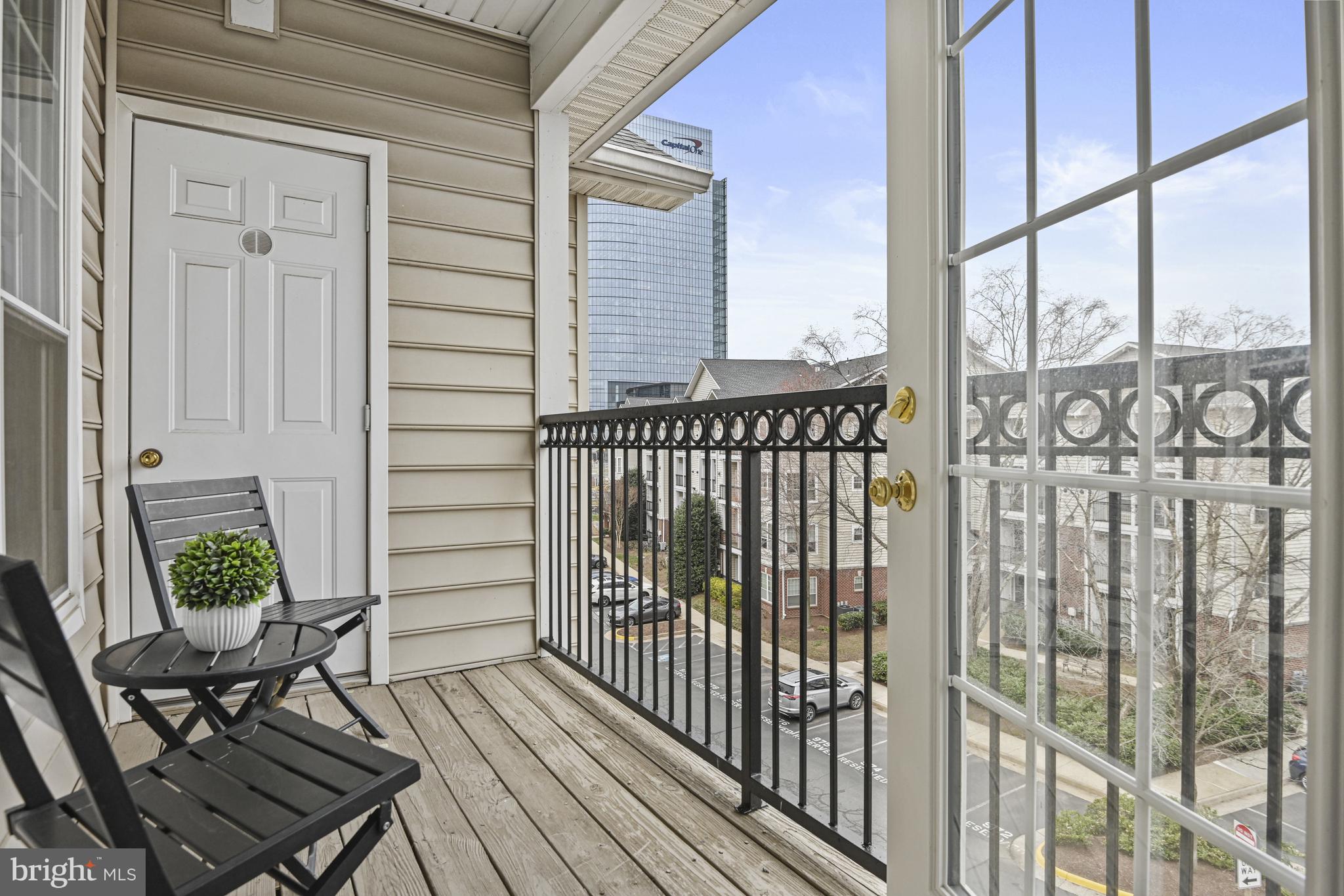 GATES OF MCLEAN - Residential