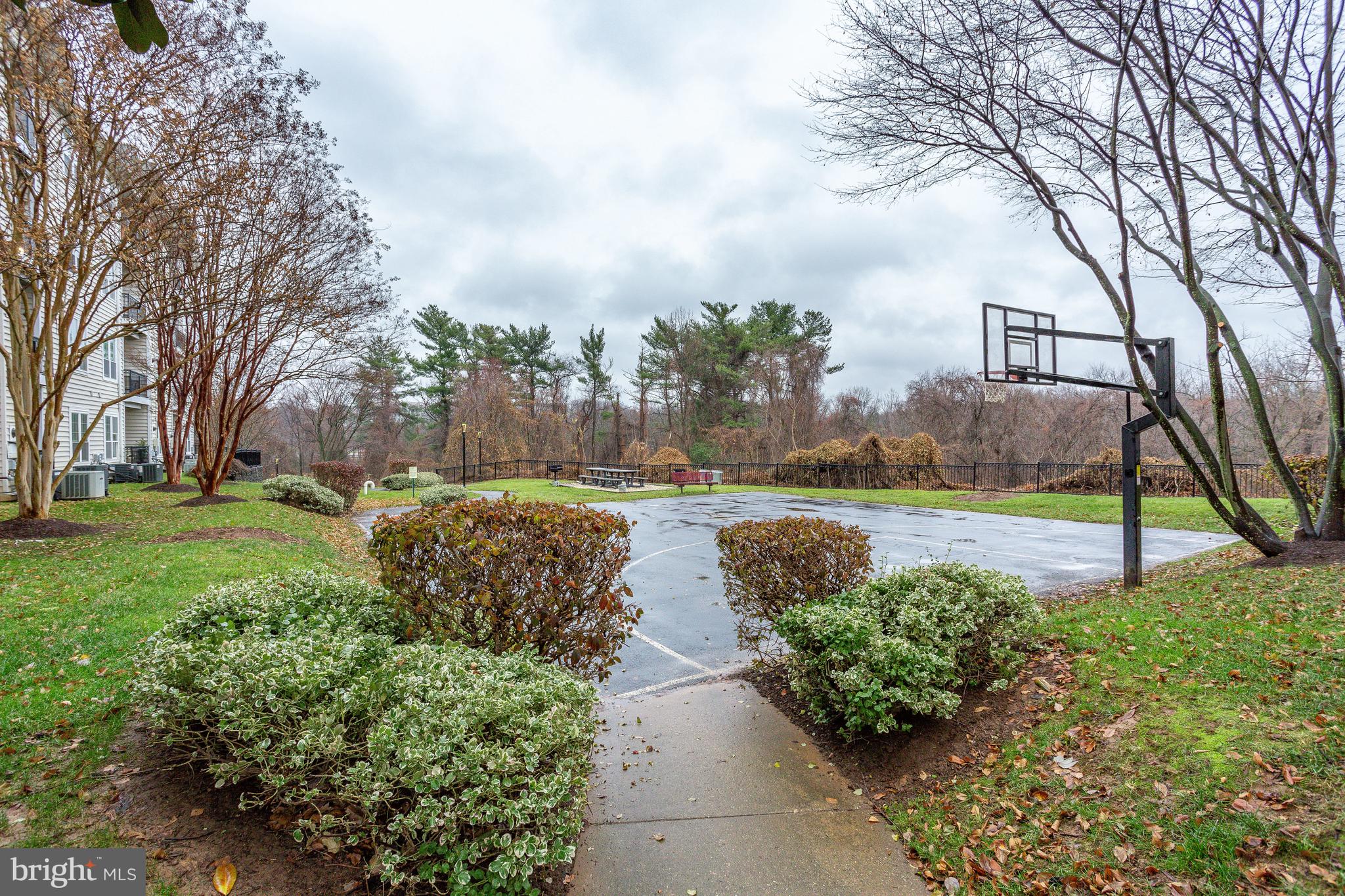 GATES OF MCLEAN - Residential