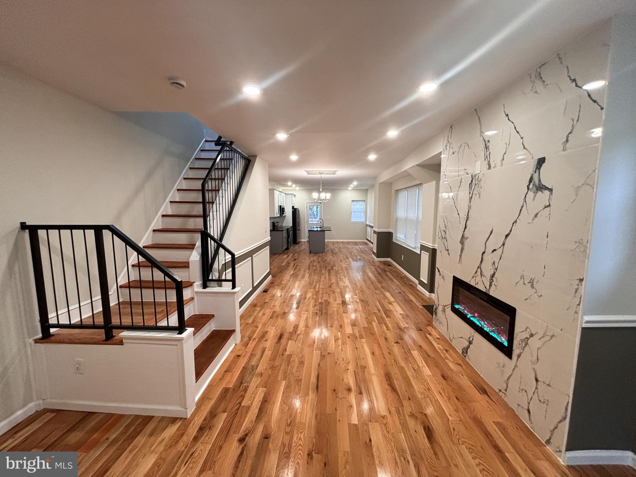 WEST OAK LANE - Residential