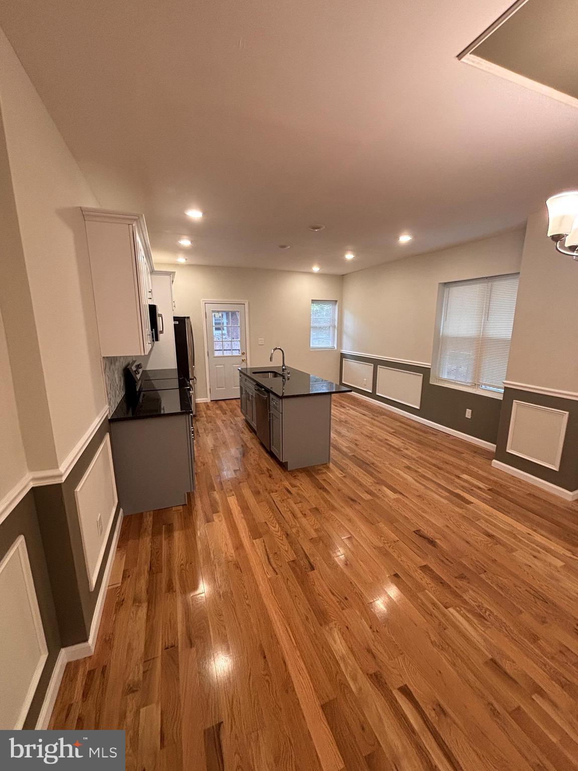 WEST OAK LANE - Residential