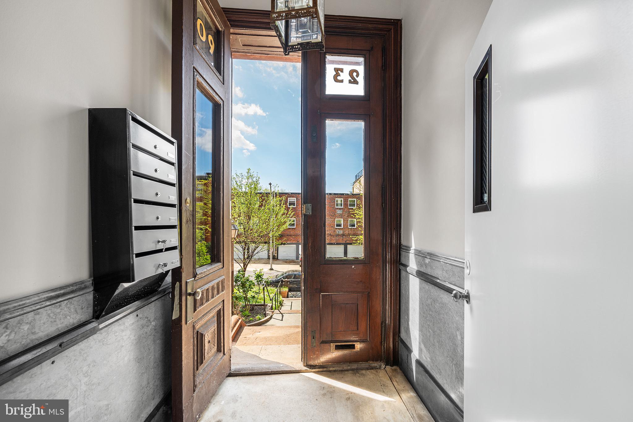 ART MUSEUM AREA - Residential Lease